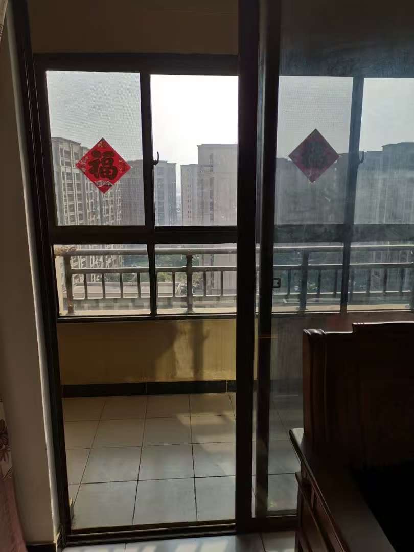 绿地城悦城 3室2厅2卫 2500.0元/月 绿地城悦城 3室2厅2卫 2500.0元/月室内图