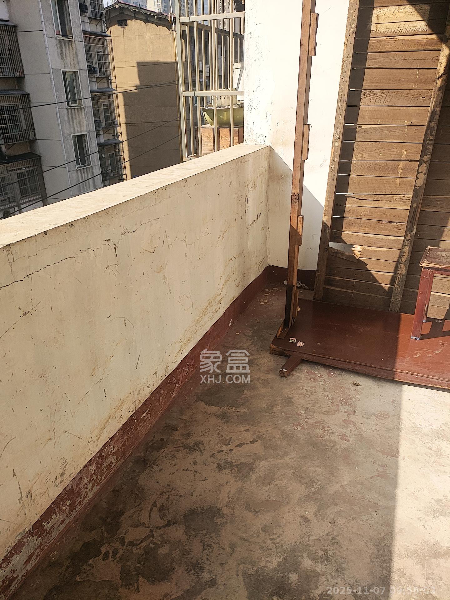 杏花园私房散盘  2室1厅1卫    700.0元/月室内图