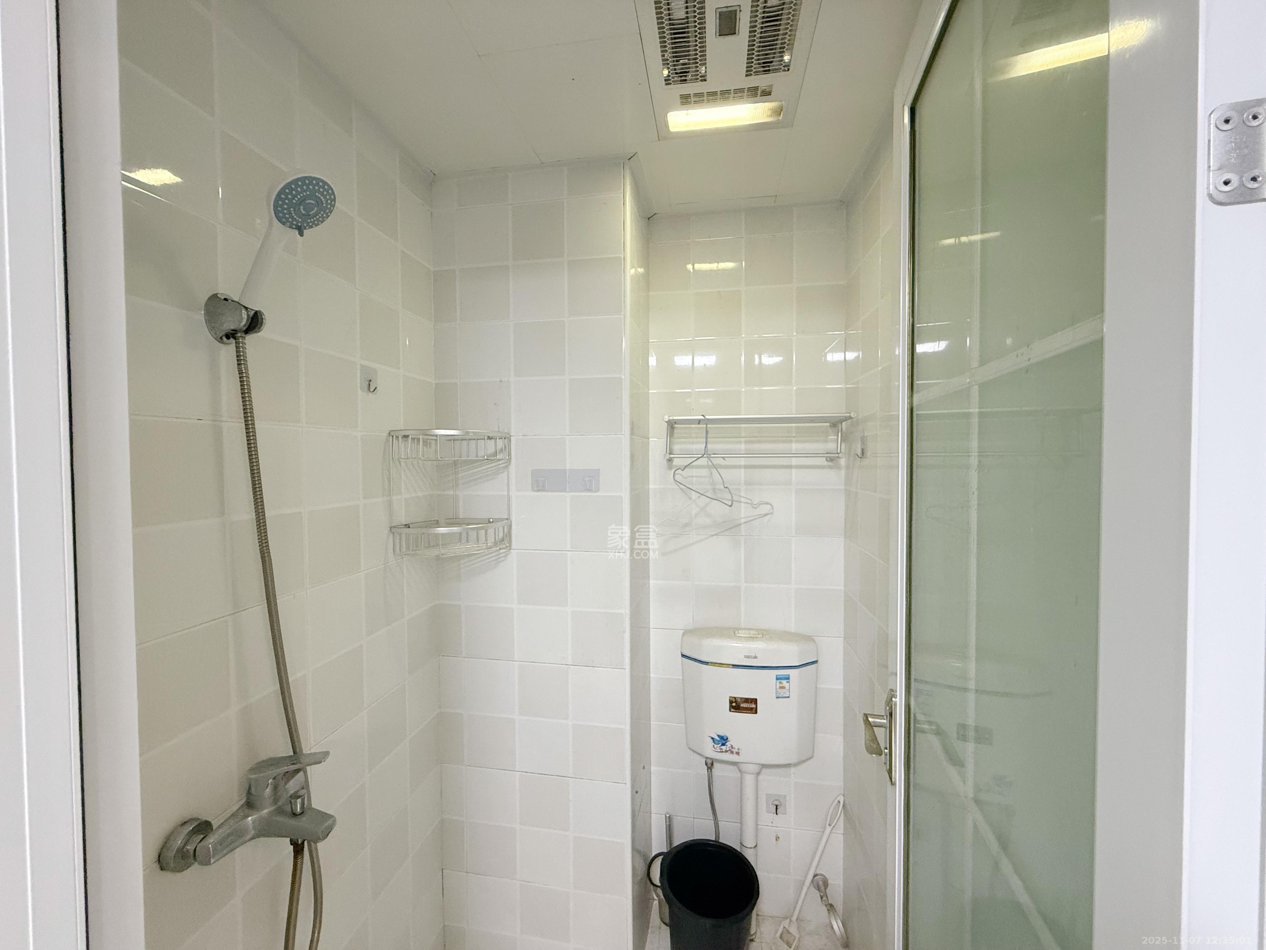 蓝山郡  1室1厅1卫    1500.0元/月室内图