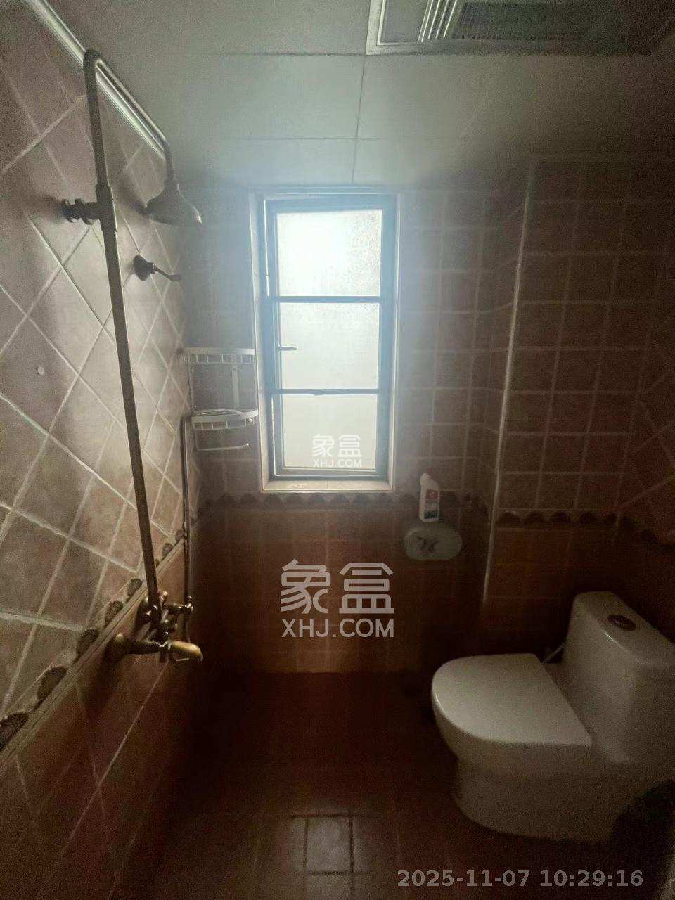 兰亭优壳(隽峰苑) 3室2厅1卫 2700.0元/月 兰亭优壳(隽峰苑) 3室2厅1卫 2700.0元/月室内图