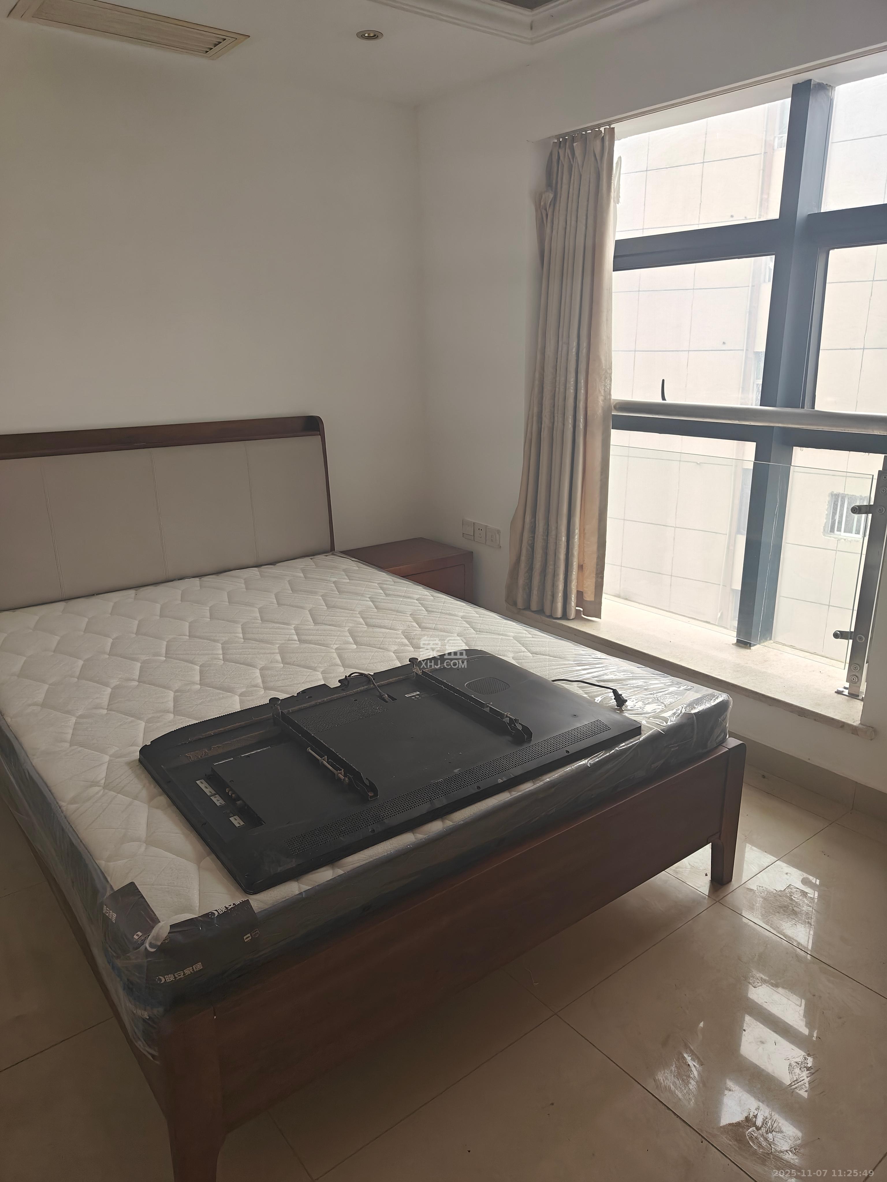 壹号公馆 2室1厅1卫 3300.0元/月 壹号公馆 2室1厅1卫 3300.0元/月室内图