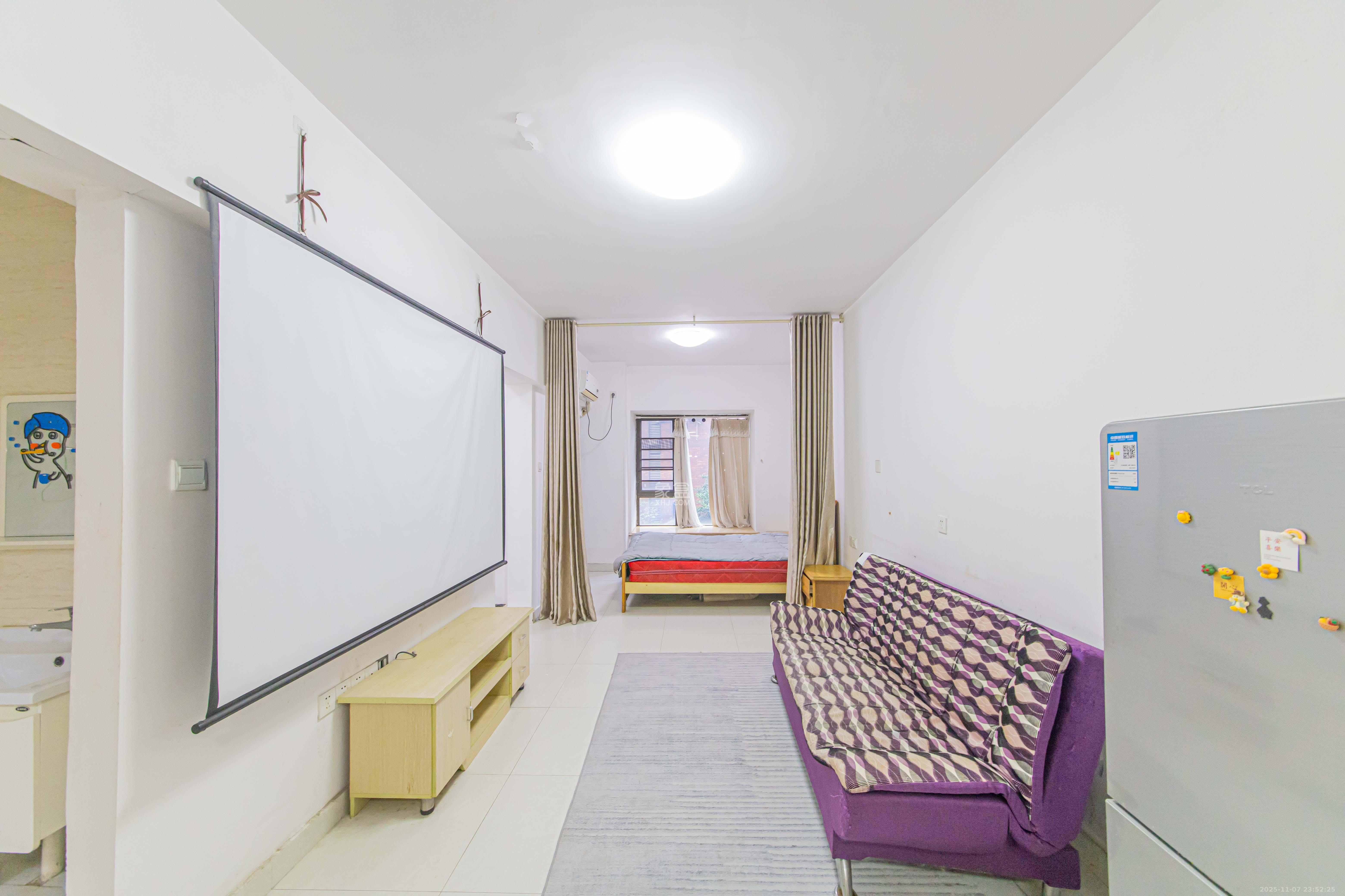 绿地公馆(绿地名邸) 1室1厅1卫 45.0万 绿地公馆(绿地名邸) 1室1厅1卫 45.0万客厅