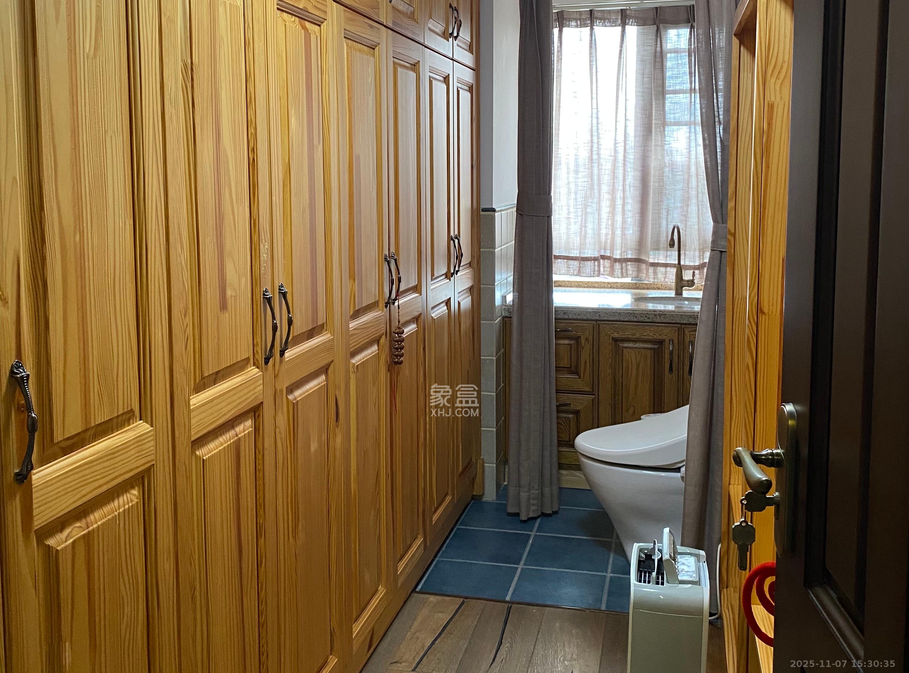 保利国际广场  4室2厅2卫    8000.0元/月室内图