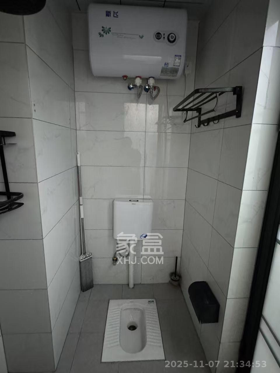 万润时光里  1室0厅0卫    1600.0元/月室内图