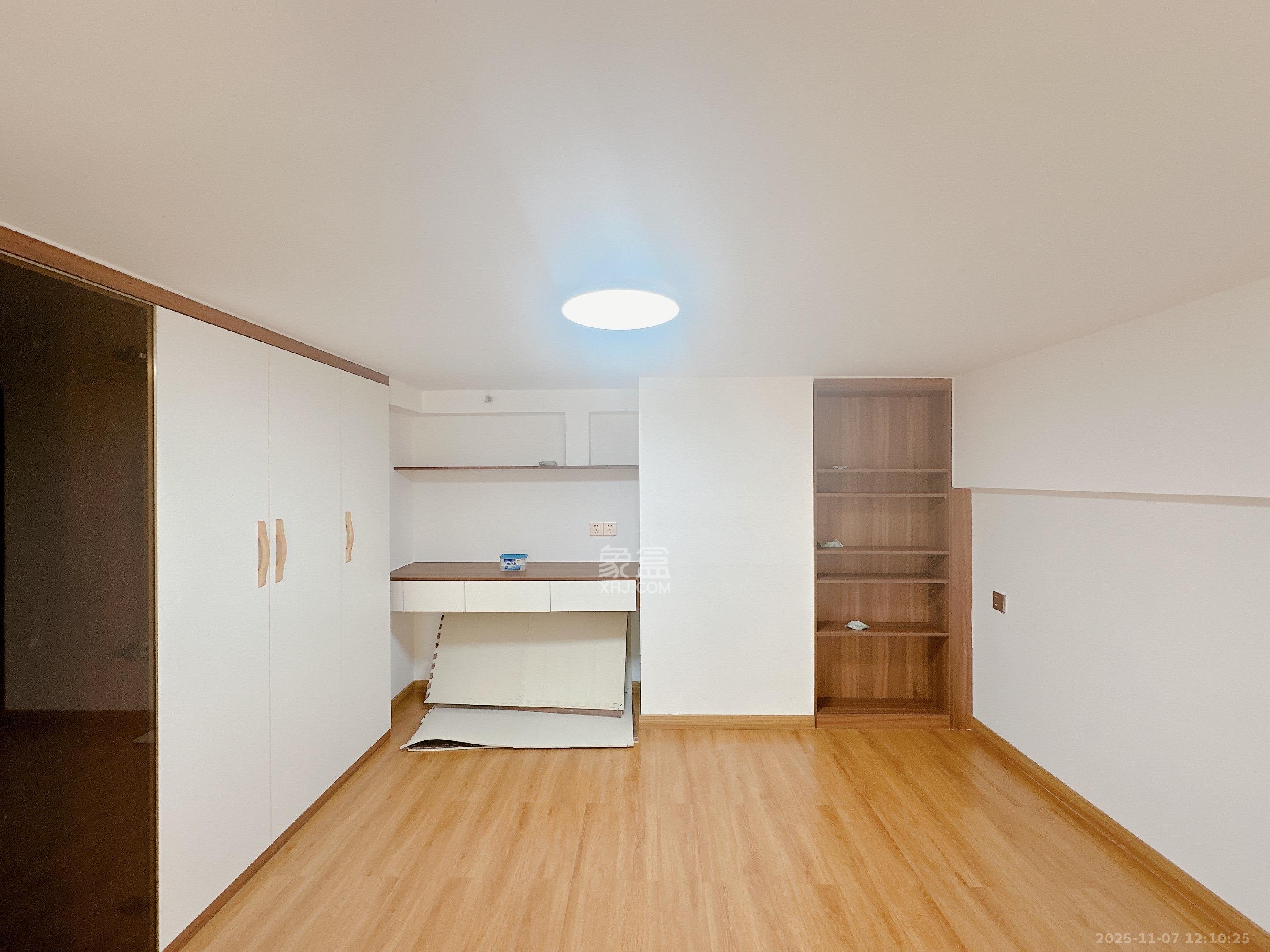 启迪协信中心 2室1厅1卫 2600.0元/月 启迪协信中心 2室1厅1卫 2600.0元/月室内图