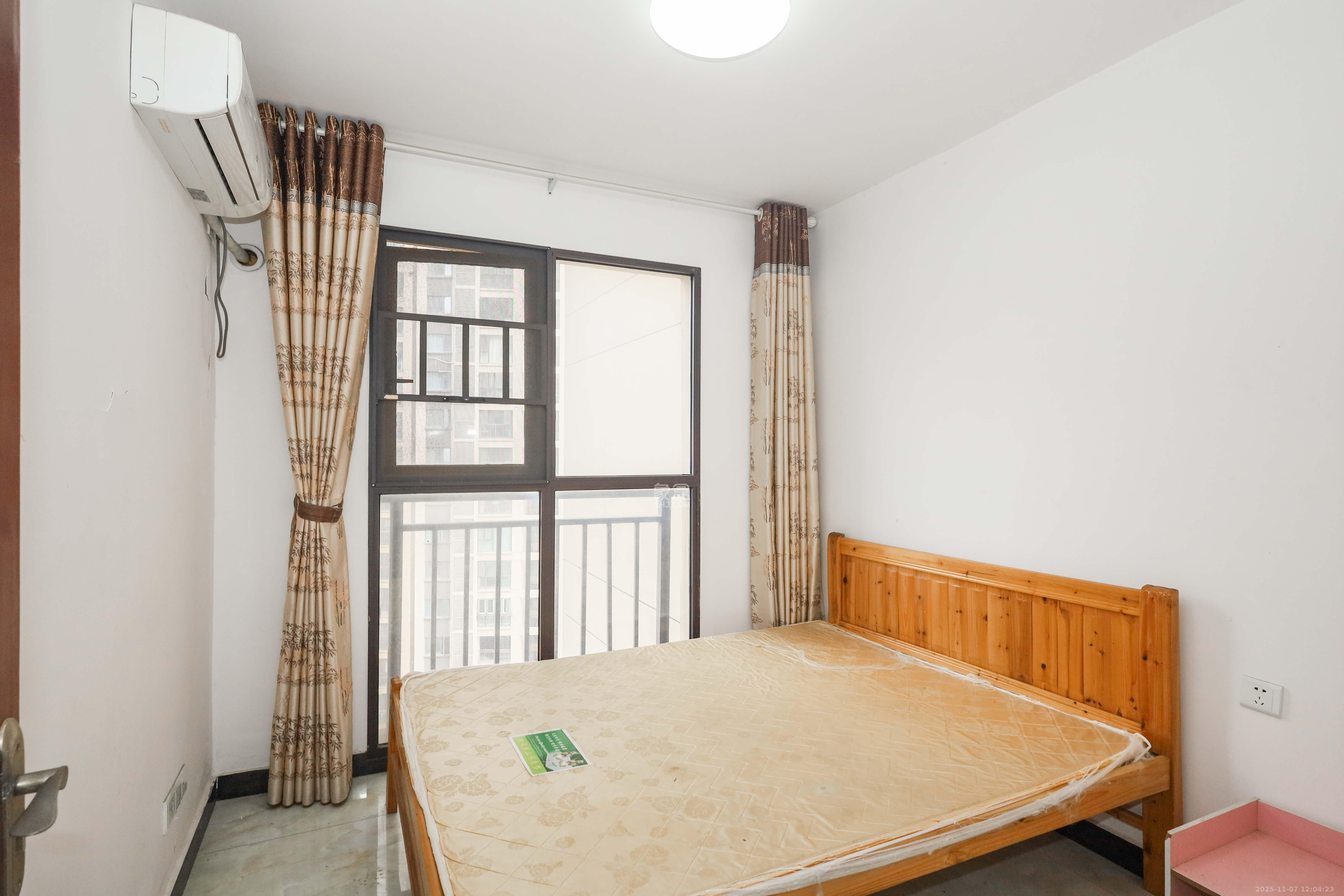 梅溪鑫苑名家 3室2厅2卫 95.0万 梅溪鑫苑名家 3室2厅2卫 95.0万卧室