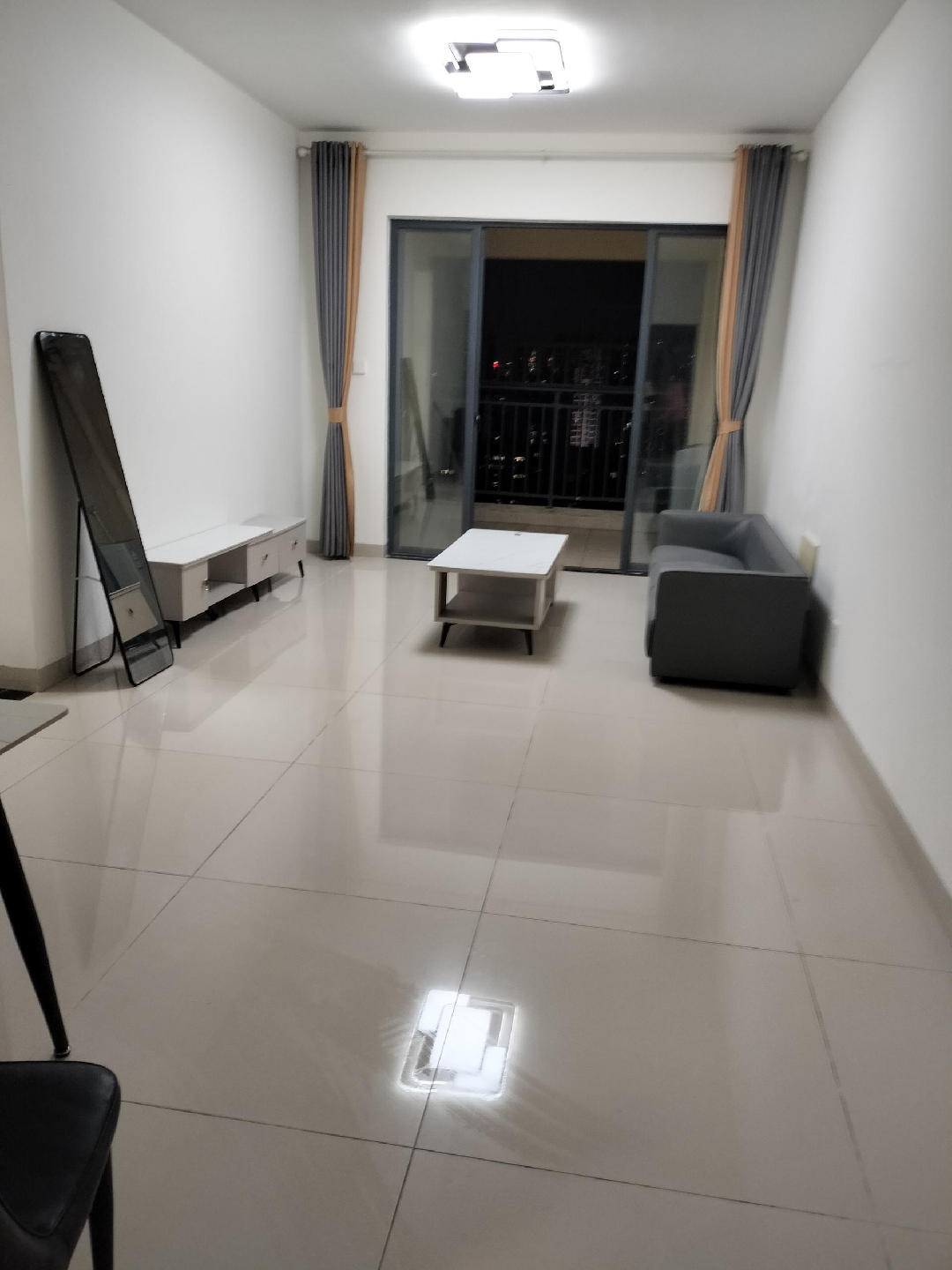 龙岐雅苑 3室2厅1卫 3000.0元/月 龙岐雅苑 3室2厅1卫 3000.0元/月室内图