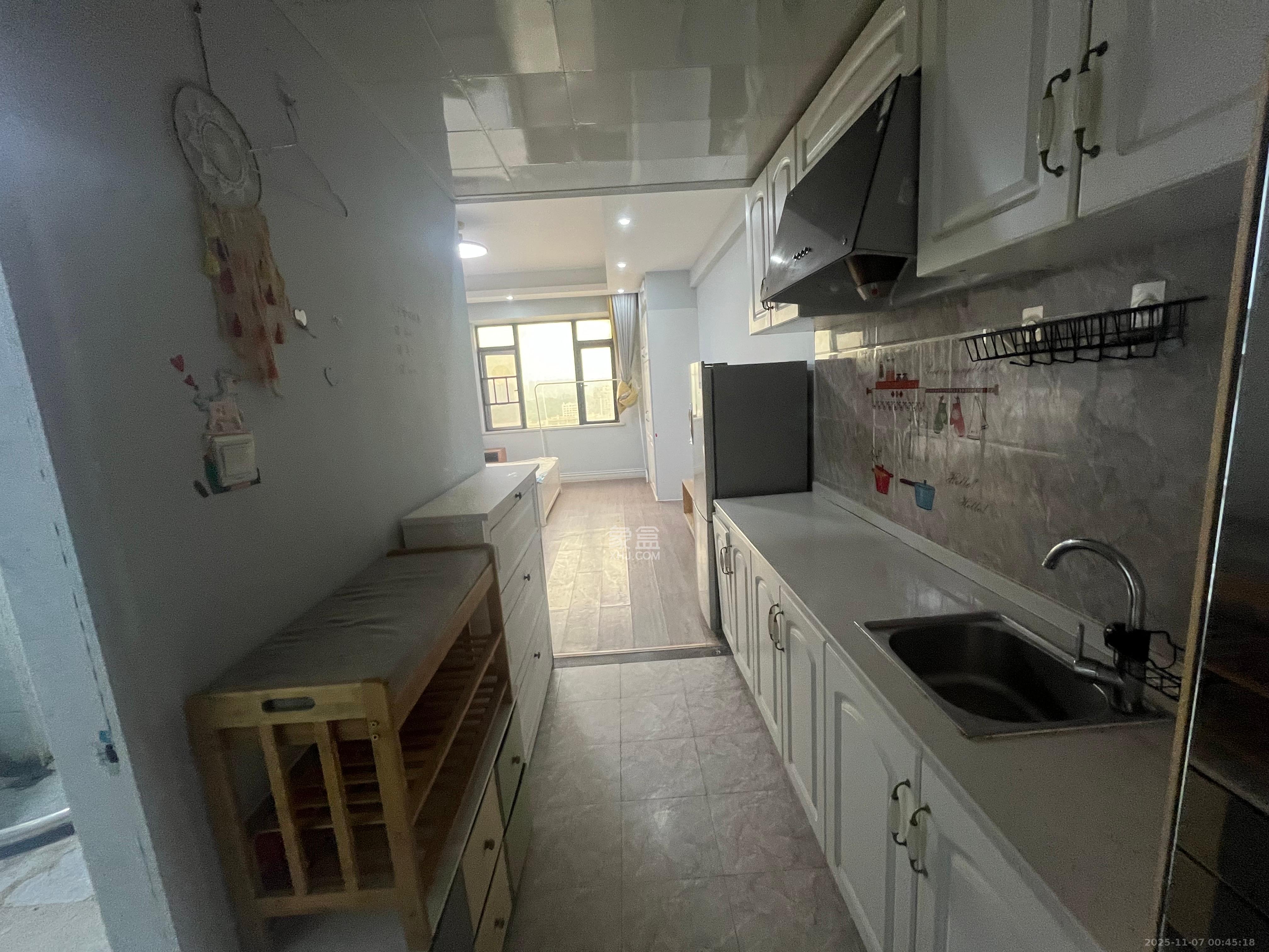 沁园春御院 1室1厅1卫 1900.0元/月 沁园春御院 1室1厅1卫 1900.0元/月室内图