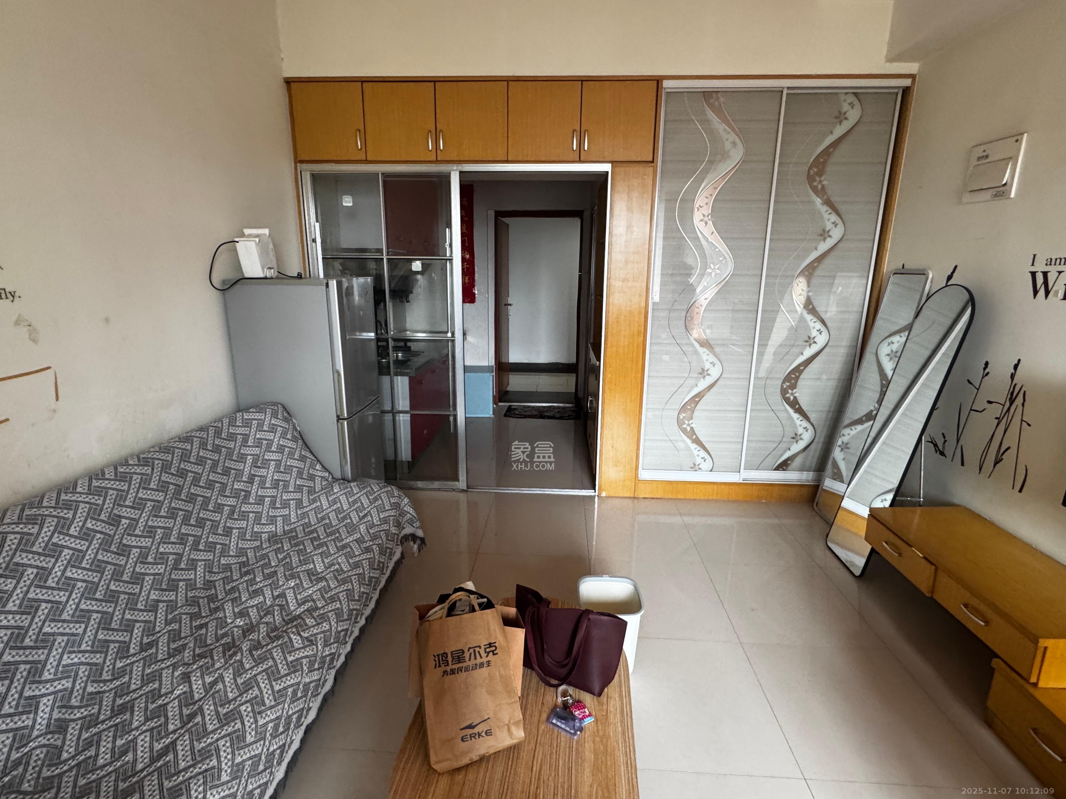 长房时代城  1室0厅1卫    1400.0元/月室内图