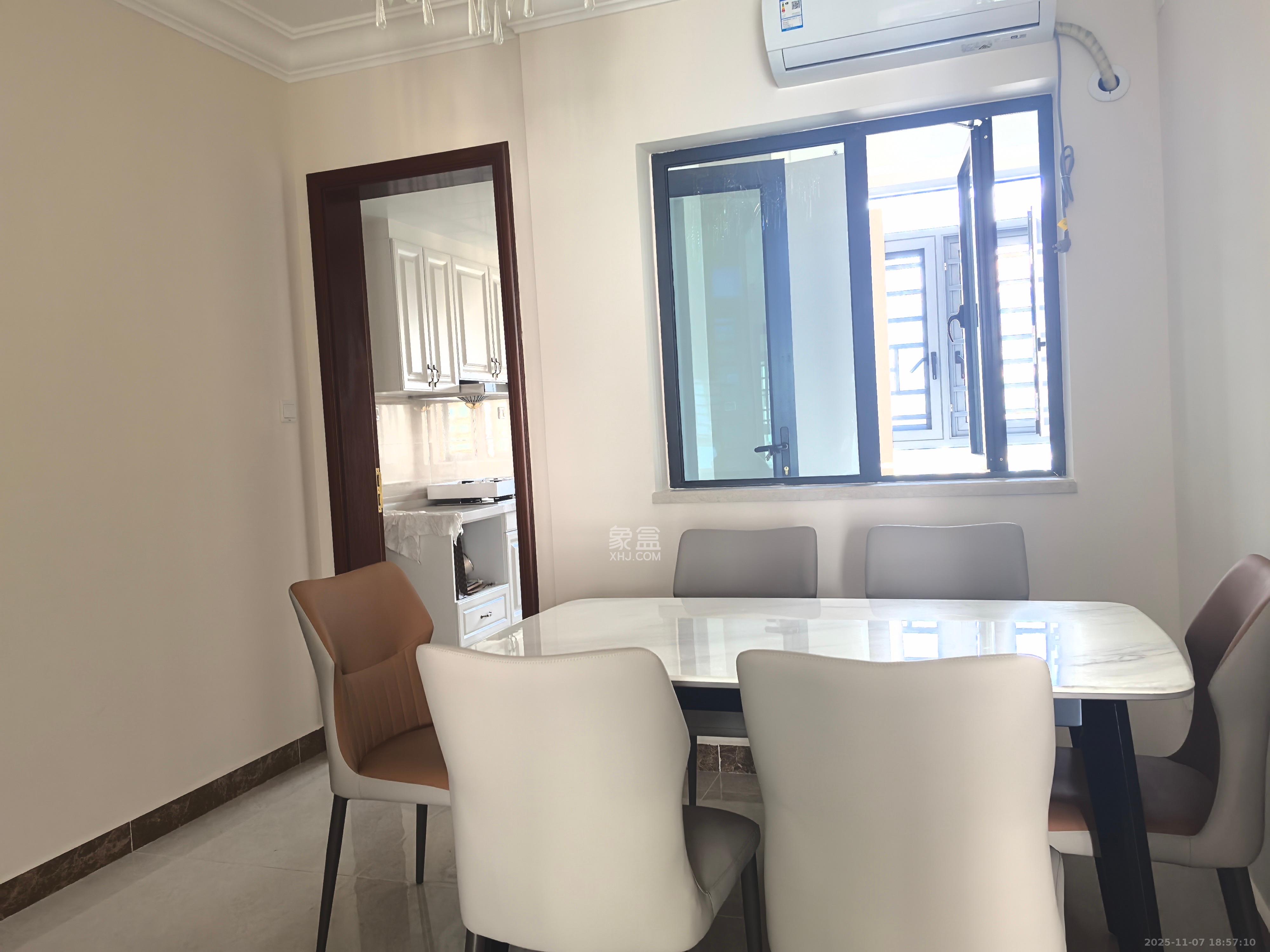 恒大雅苑 4室2厅2卫 4200.0元/月 恒大雅苑 4室2厅2卫 4200.0元/月室内图