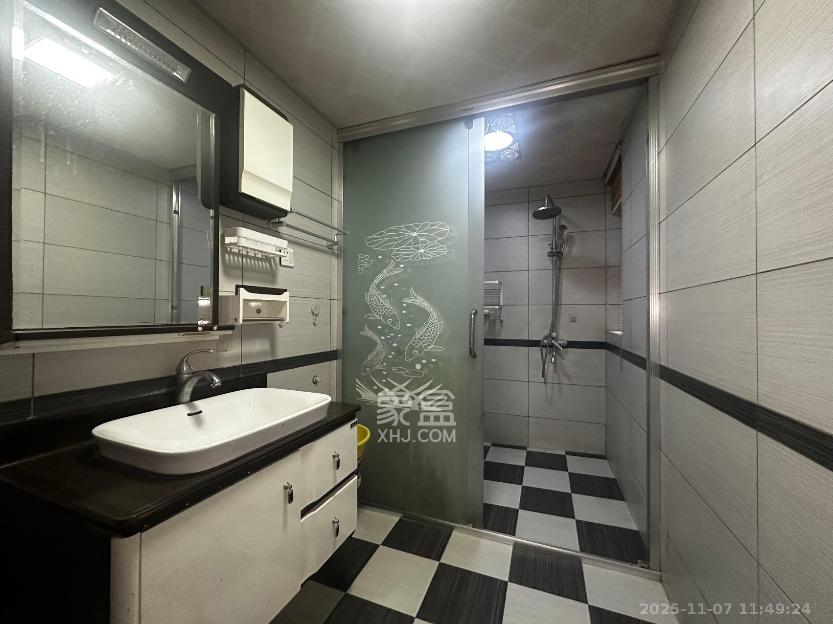 正东佳源  3室2厅2卫    1300.0元/月室内图