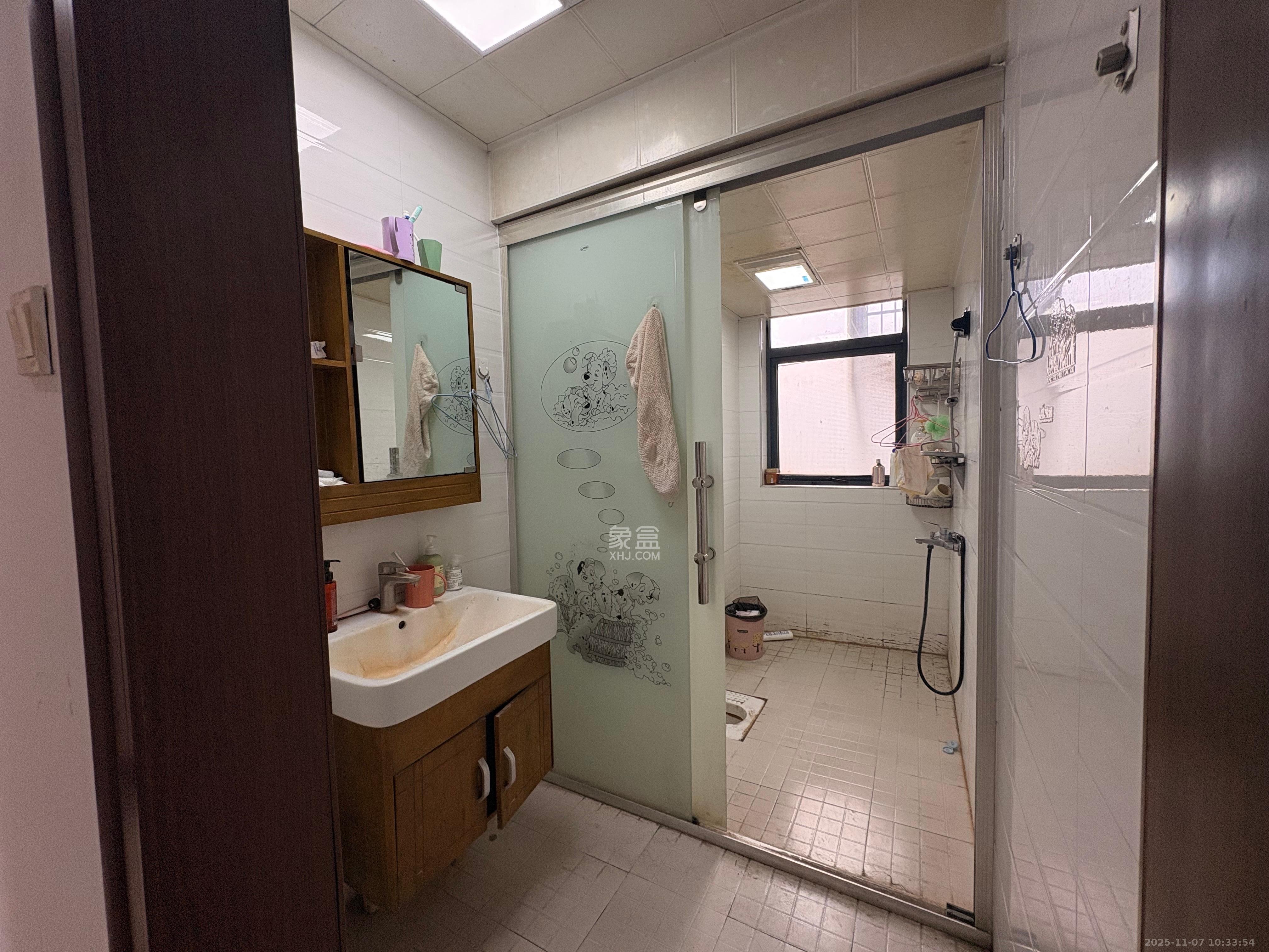 高升金典  1室2厅1卫    2400.0元/月室内图