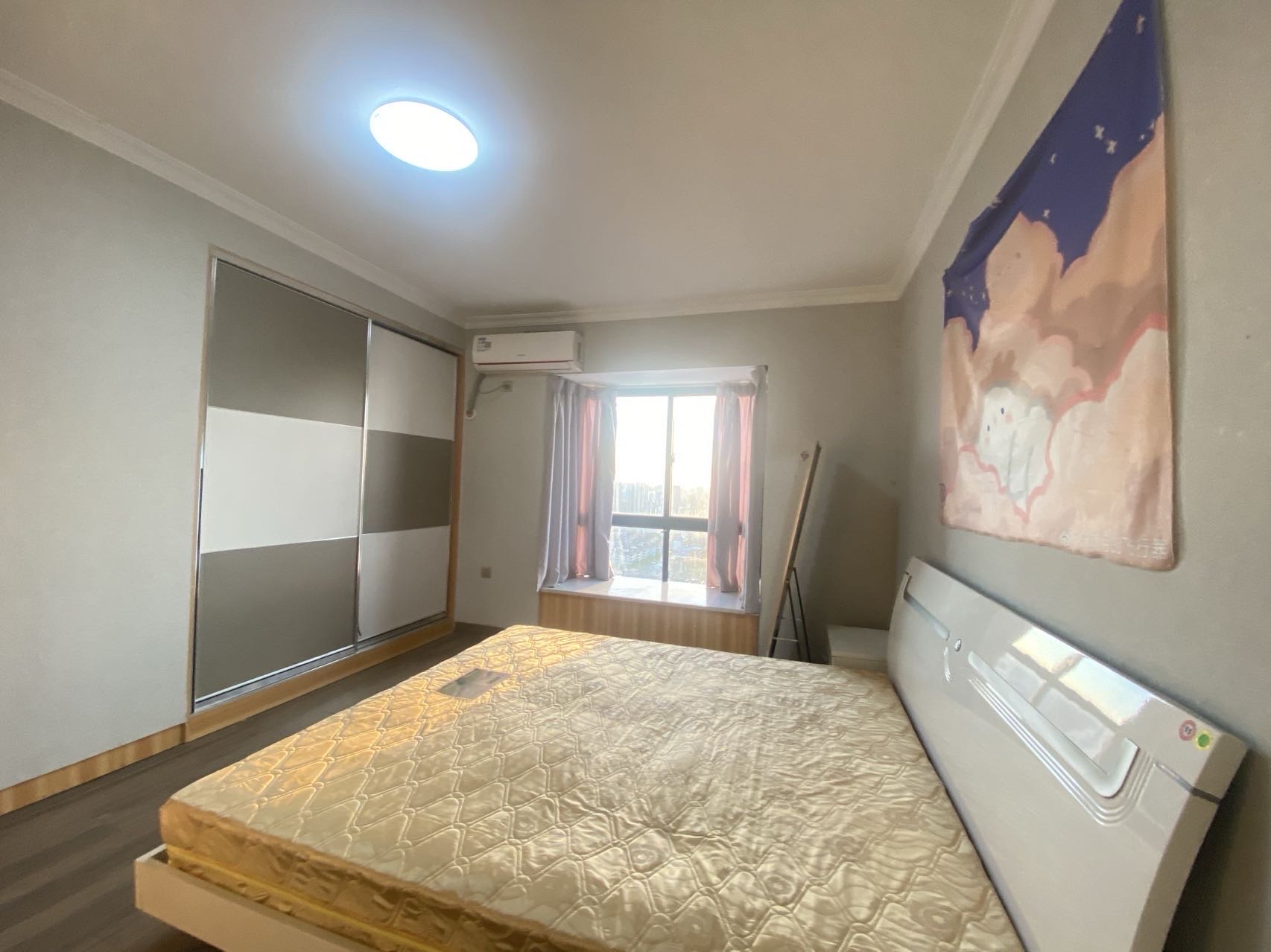 M国际 2室2厅1卫 1500.0元/月 M国际 2室2厅1卫 1500.0元/月室内图