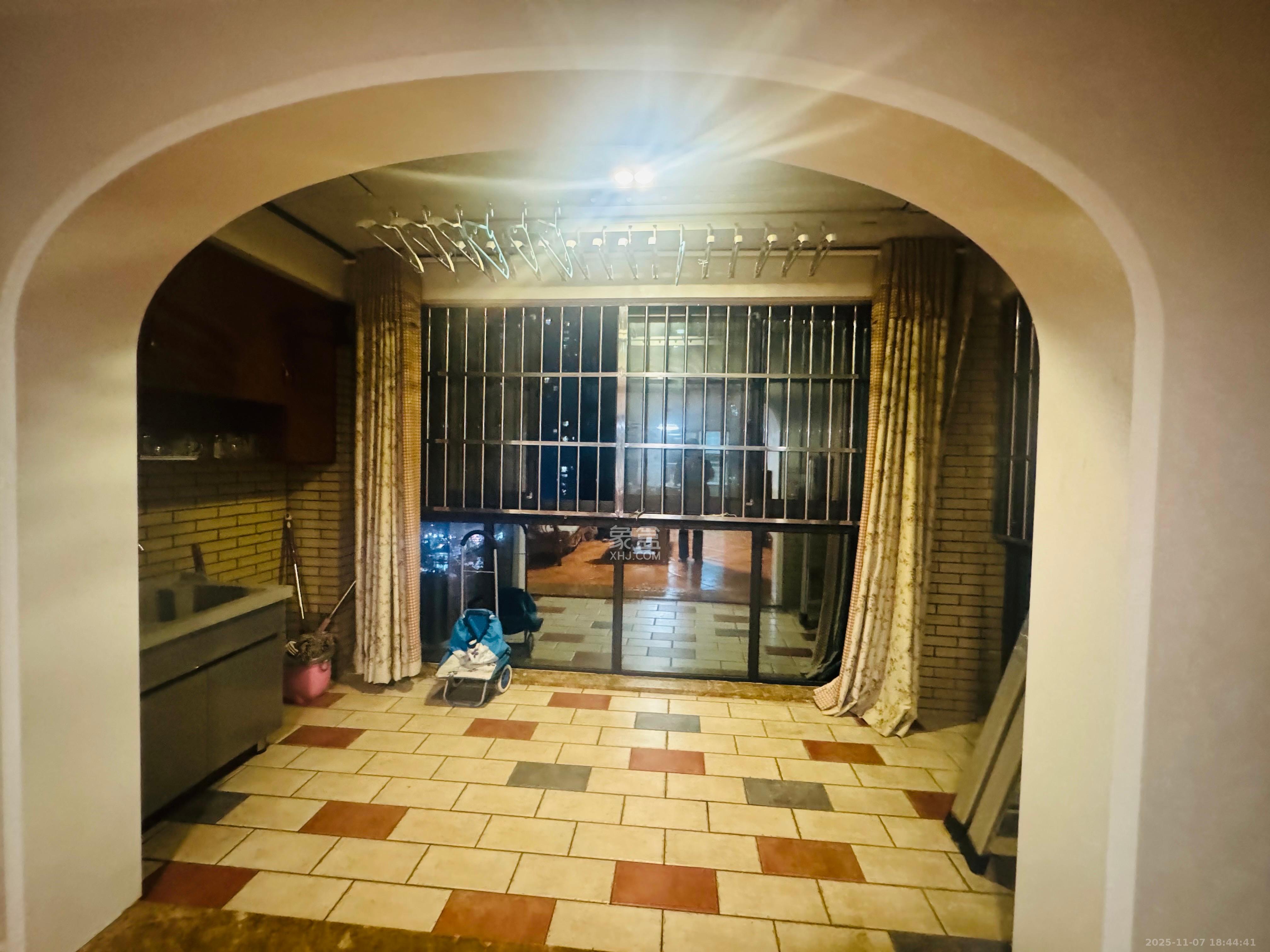 长房白沙湾  3室2厅1卫    3500.0元/月室内图