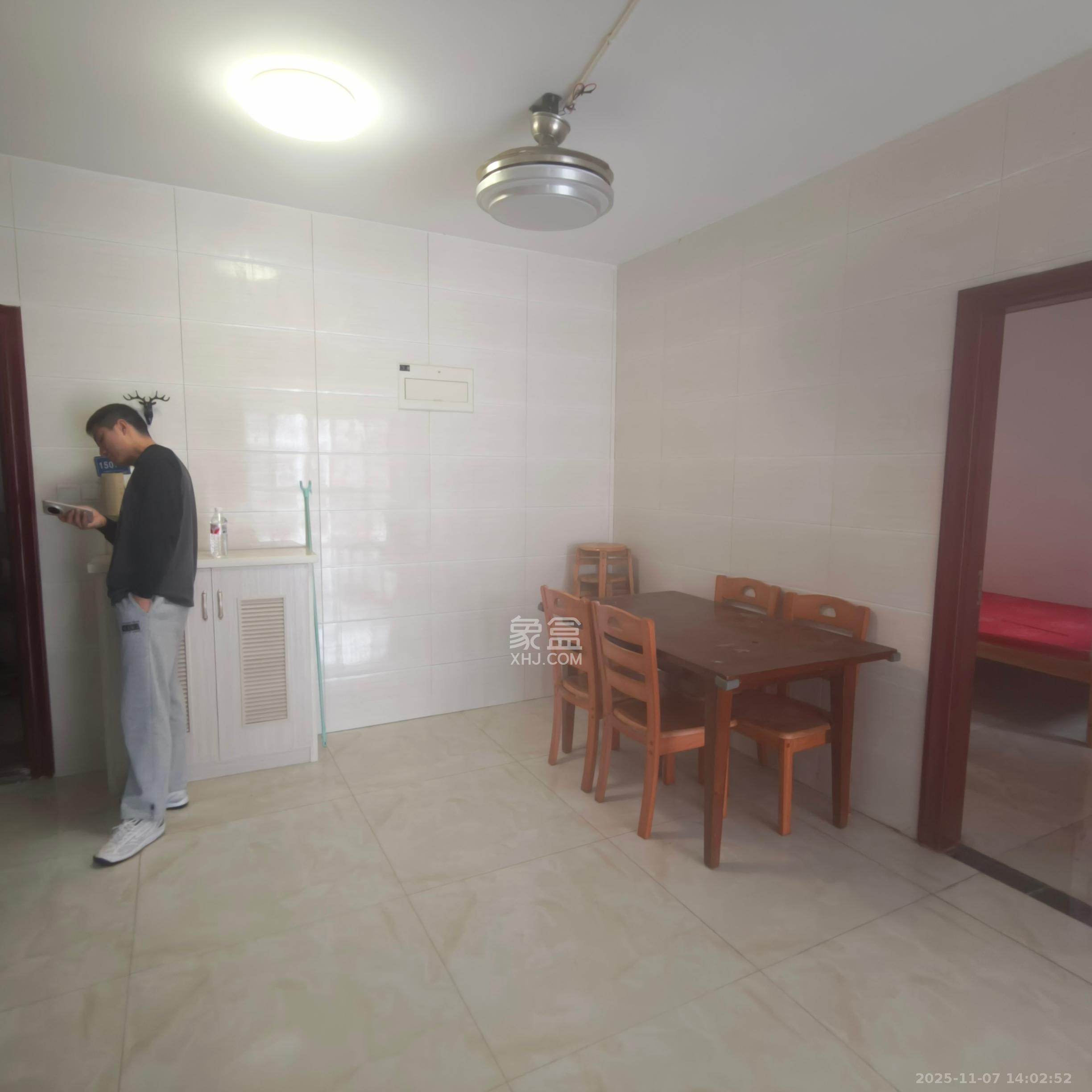 和润园一、二期  2室1厅1卫    1700.0元/月室内图