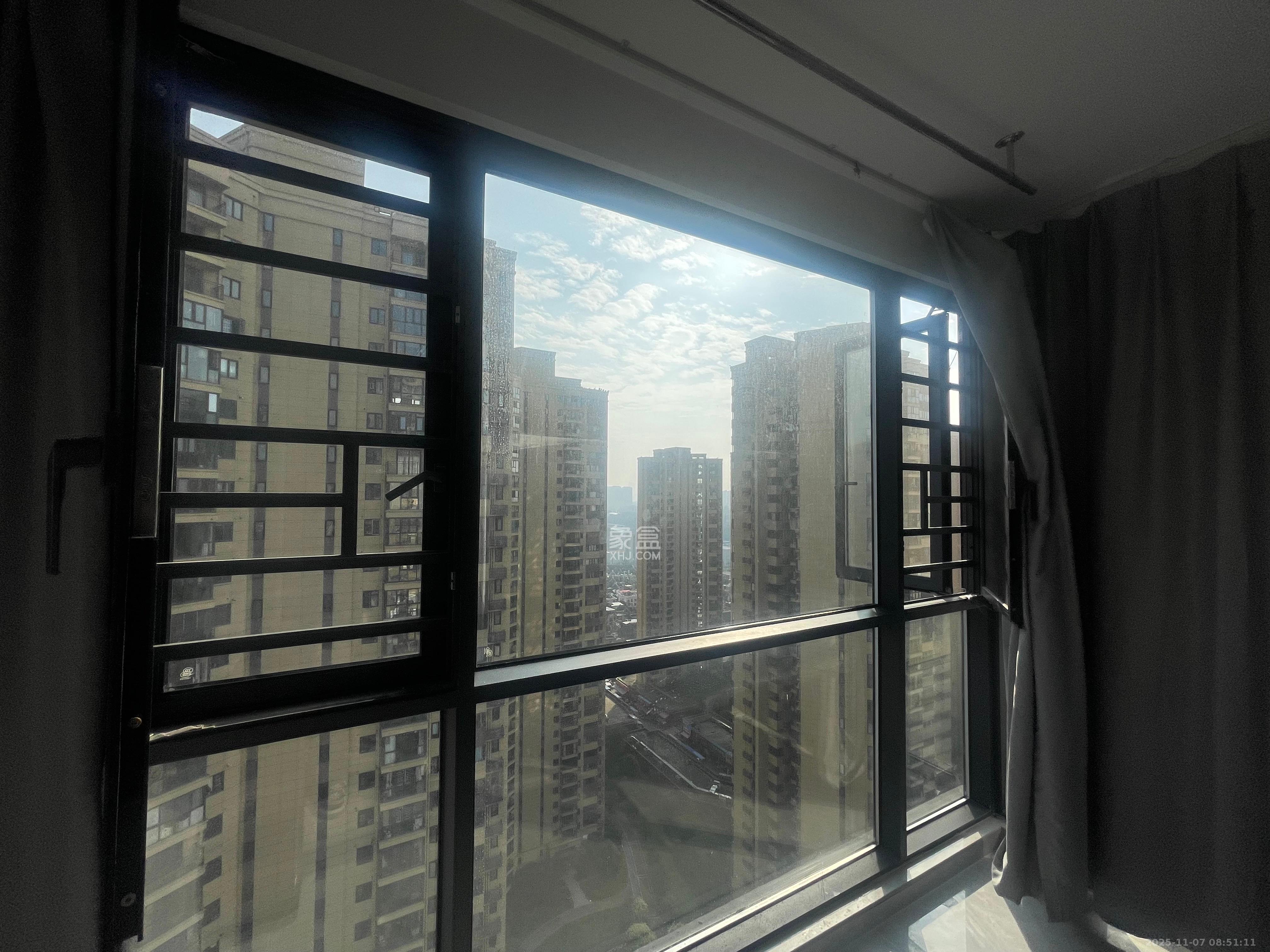 保利香槟国际 1室0厅0卫 2100.0元/月 保利香槟国际 1室0厅0卫 2100.0元/月室内图