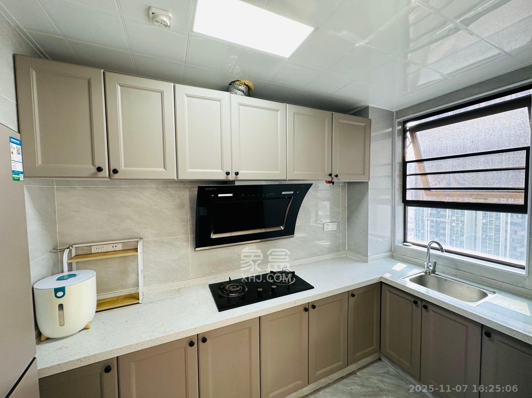 佳兆业云顶梅溪湖(佳兆业梅溪荟) 4室2厅2卫 3500.0元/月 佳兆业云顶梅溪湖(佳兆业梅溪荟) 4室2厅2卫 3500.0元/月室内图