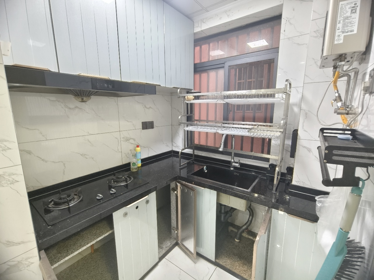 海糖小区一二期  2室2厅1卫    2000.0元/月室内图