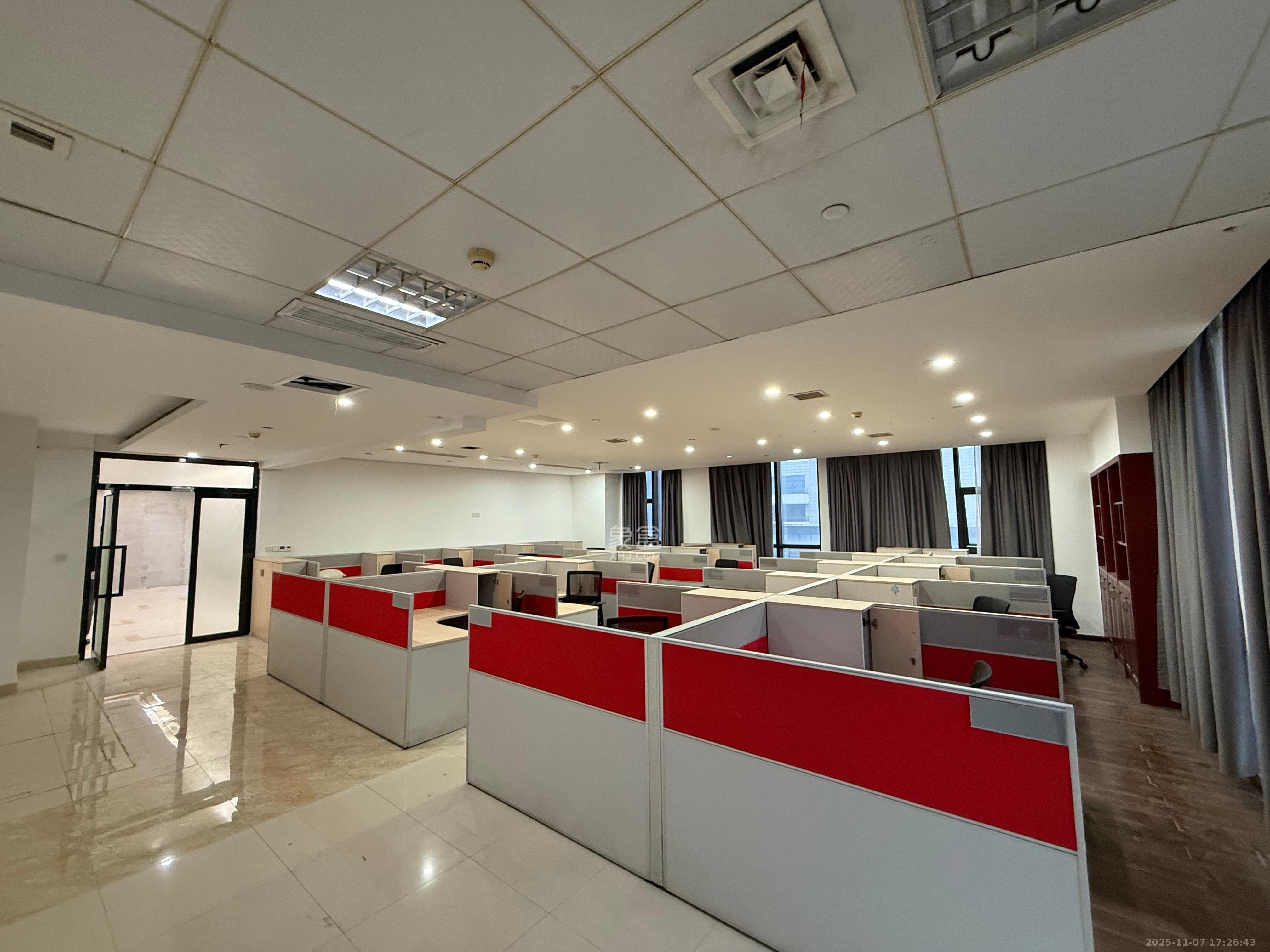 金科时代中心   300.0㎡      6000.0元/月室内图