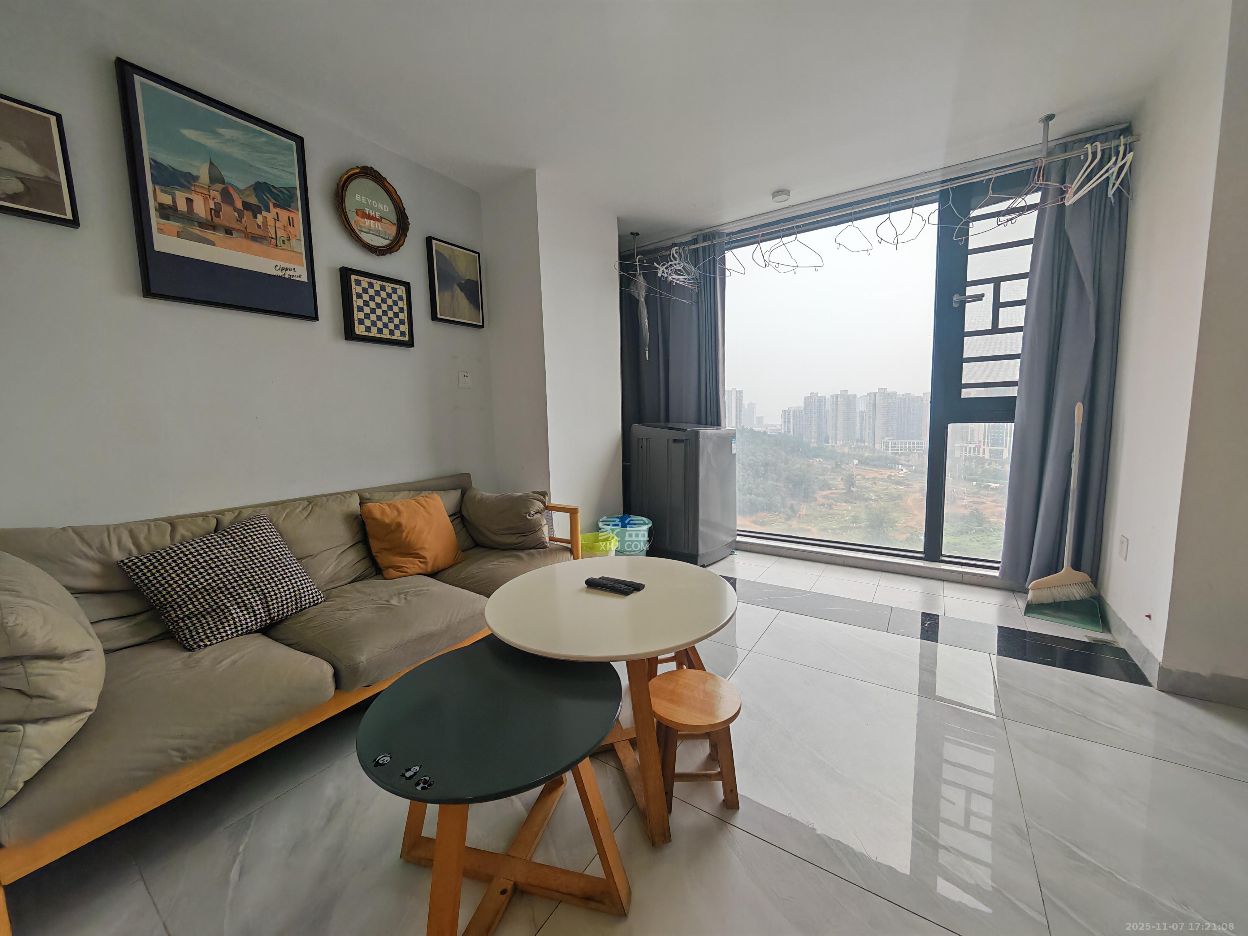 钱隆世家  2室1厅1卫    1700.0元/月