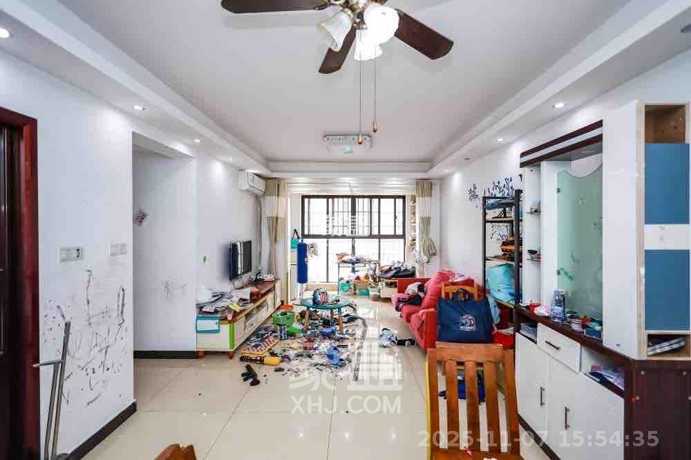 金科世界城 3室2厅1卫 2200.0元/月 金科世界城 3室2厅1卫 2200.0元/月室内图