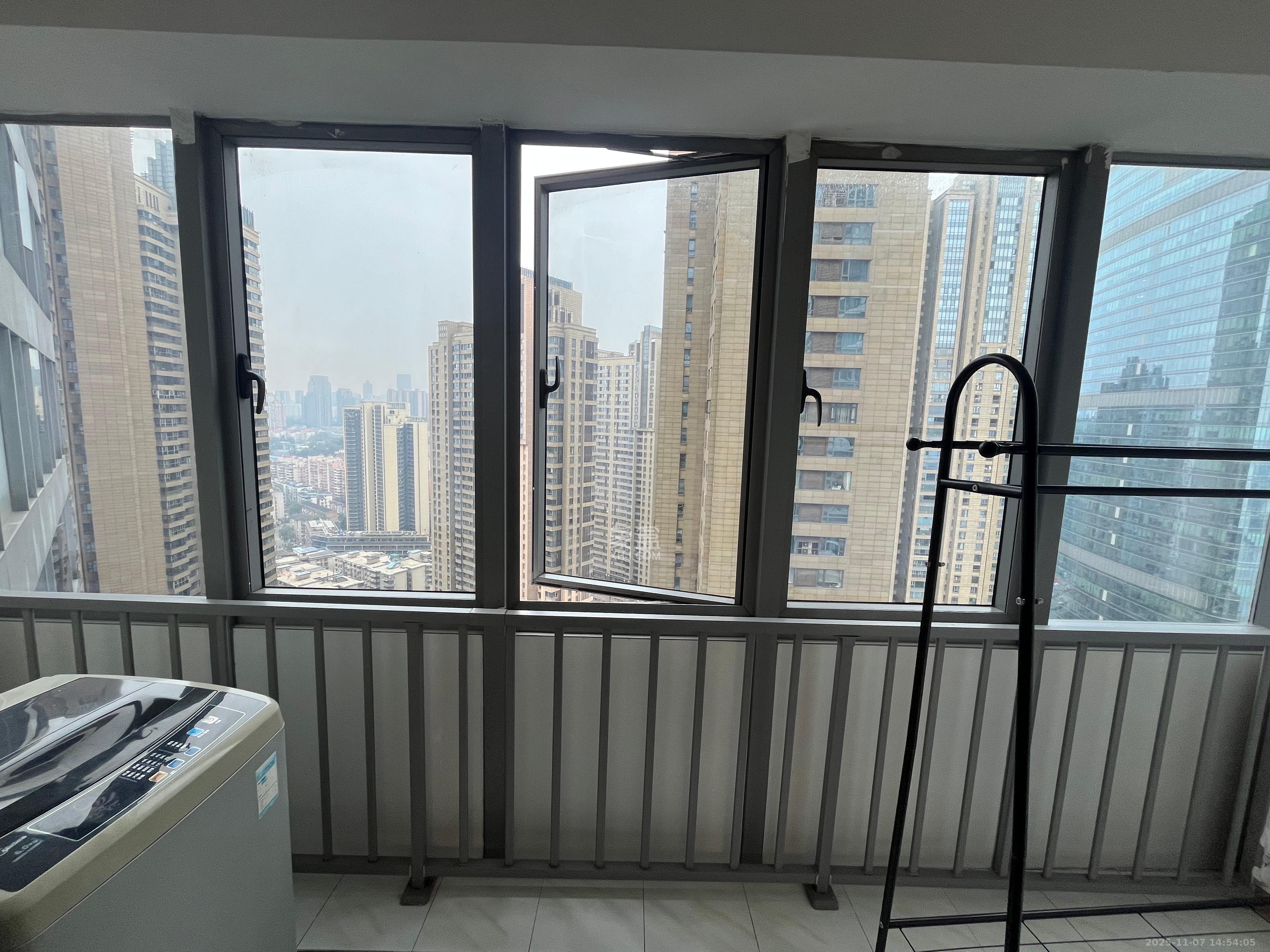 保利国际广场  1室1厅1卫    1800.0元/月室内图