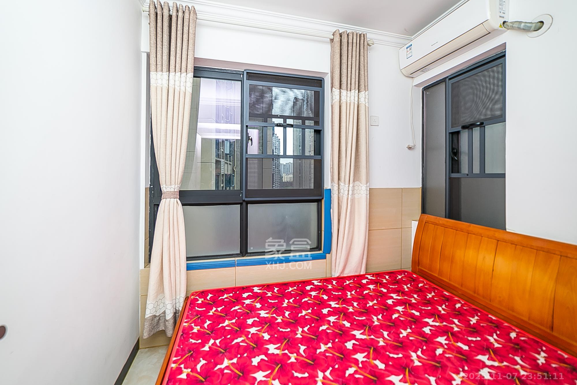 天鸿天府(天鸿中央大院) 2室1厅1卫 57.5万 天鸿天府(天鸿中央大院) 2室1厅1卫 57.5万卧室