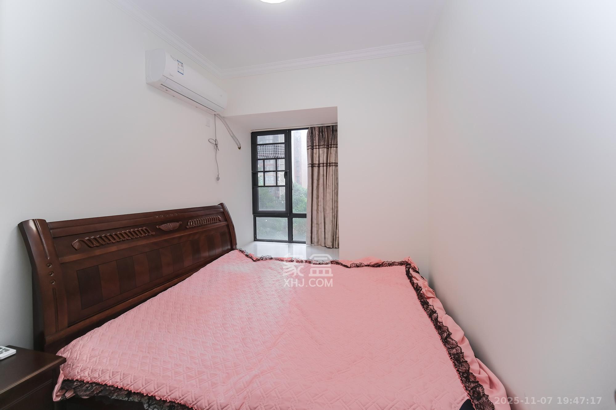 盛地尊域 4室2厅2卫 82.8万 盛地尊域 4室2厅2卫 82.8万卧室