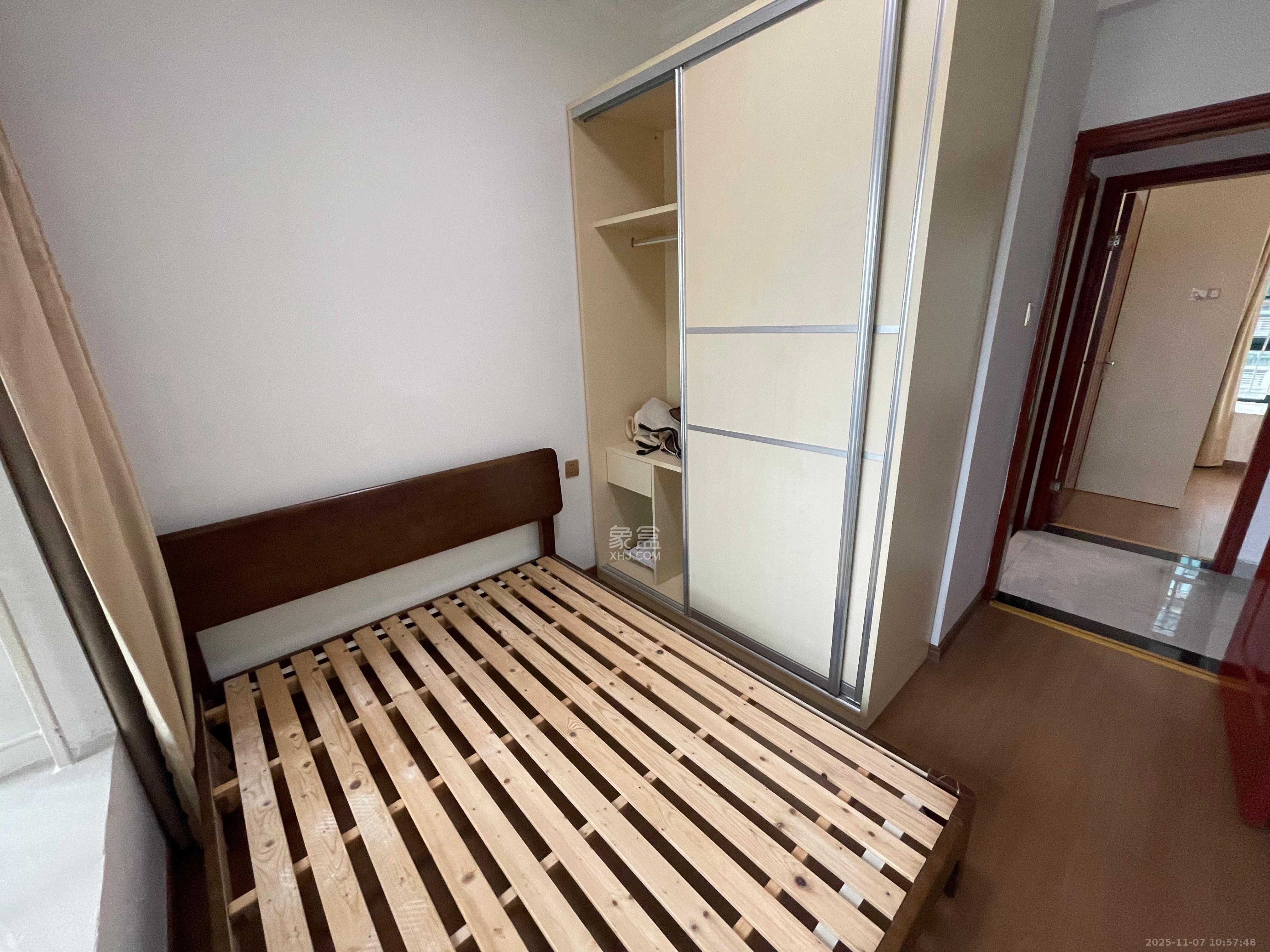 恒大华府  3室2厅1卫    2500.0元/月室内图