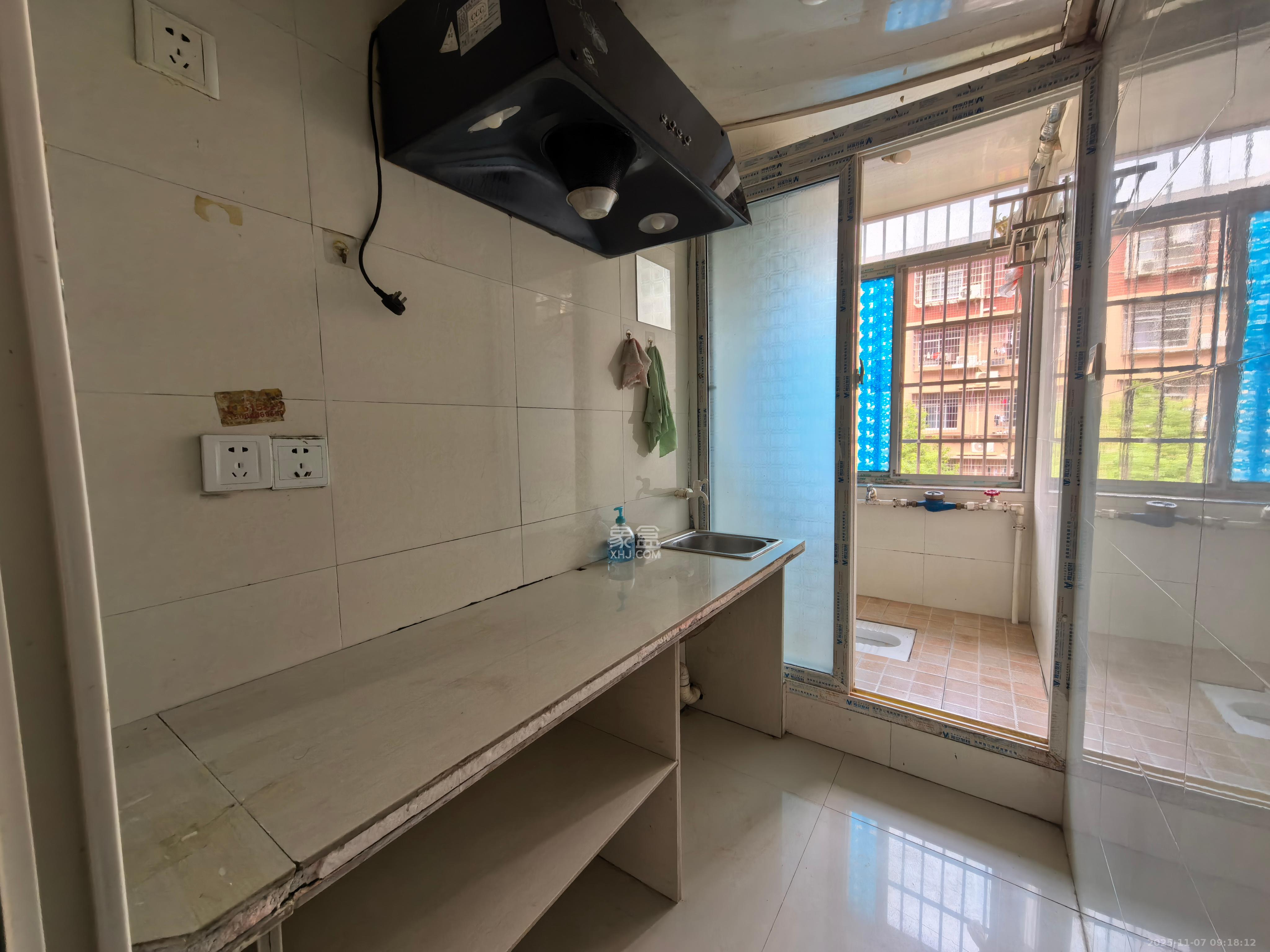 张公岭安置小区 1室0厅1卫 550.0元/月 张公岭安置小区 1室0厅1卫 550.0元/月室内图