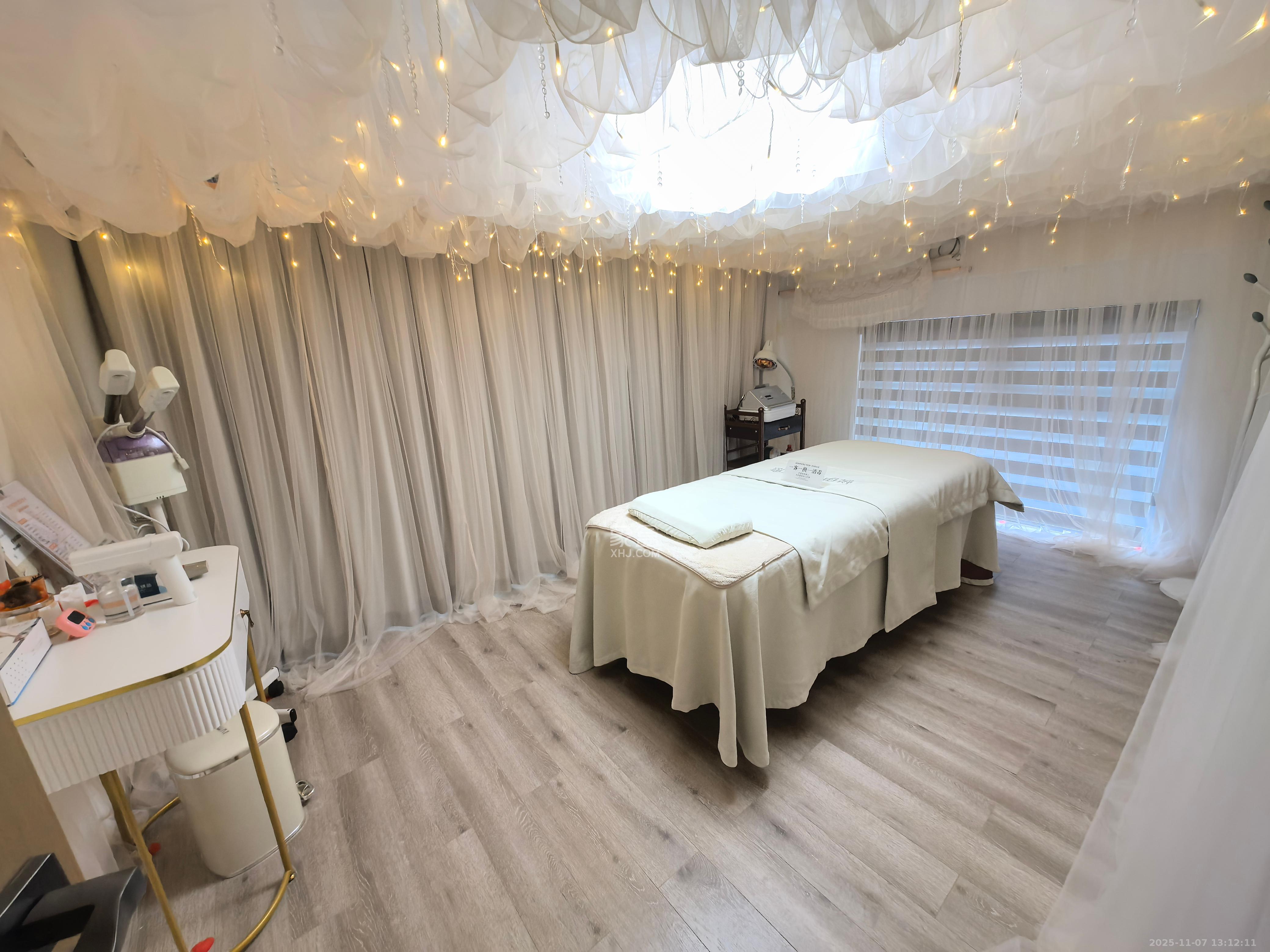 旺德府万象时代  2室2厅1卫    3200.0元/月室内图