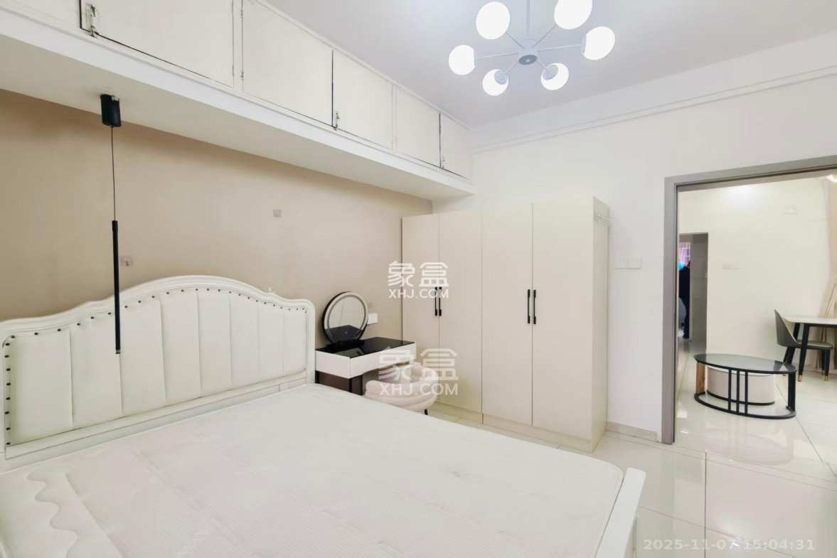 东风二村社区房 1室1厅1卫 2500.0元/月 东风二村社区房 1室1厅1卫 2500.0元/月室内图