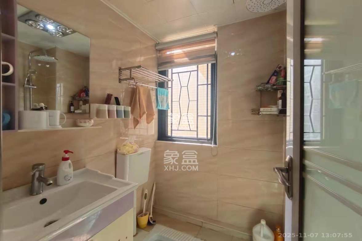 金房奥斯卡 2室1厅1卫 2200.0元/月 金房奥斯卡 2室1厅1卫 2200.0元/月室内图