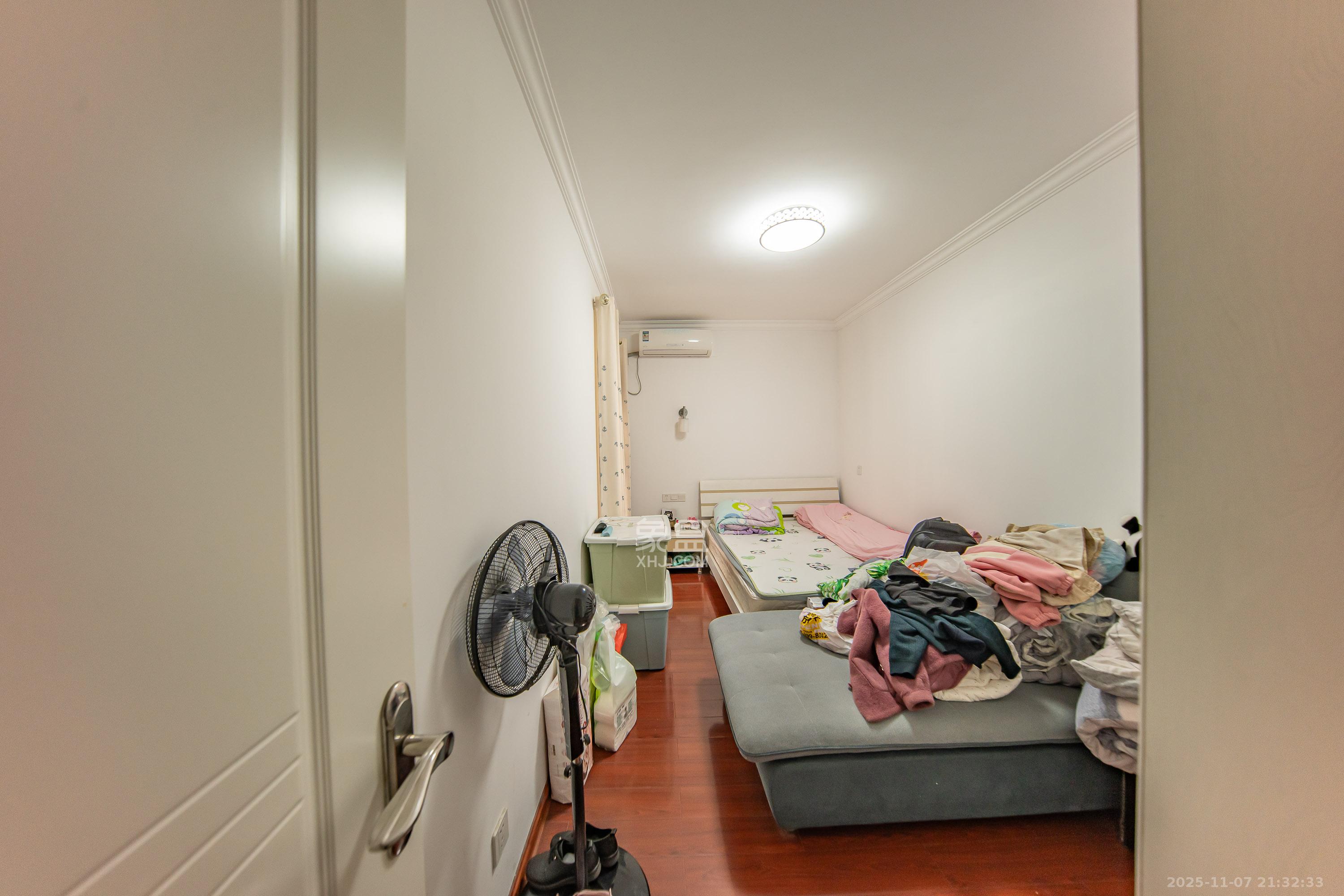 湘熙水郡(观澜海赋家园) 3室2厅1卫 98.0万 湘熙水郡(观澜海赋家园) 3室2厅1卫 98.0万卧室