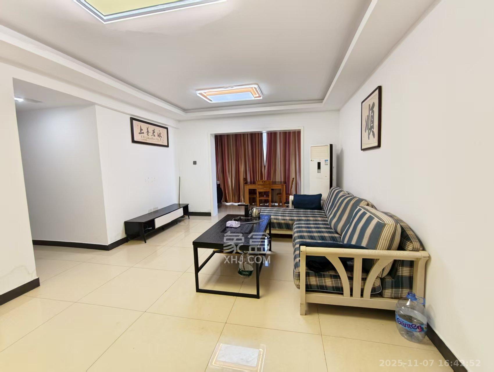 通华天都 3室2厅2卫 2600.0元/月 通华天都 3室2厅2卫 2600.0元/月室内图