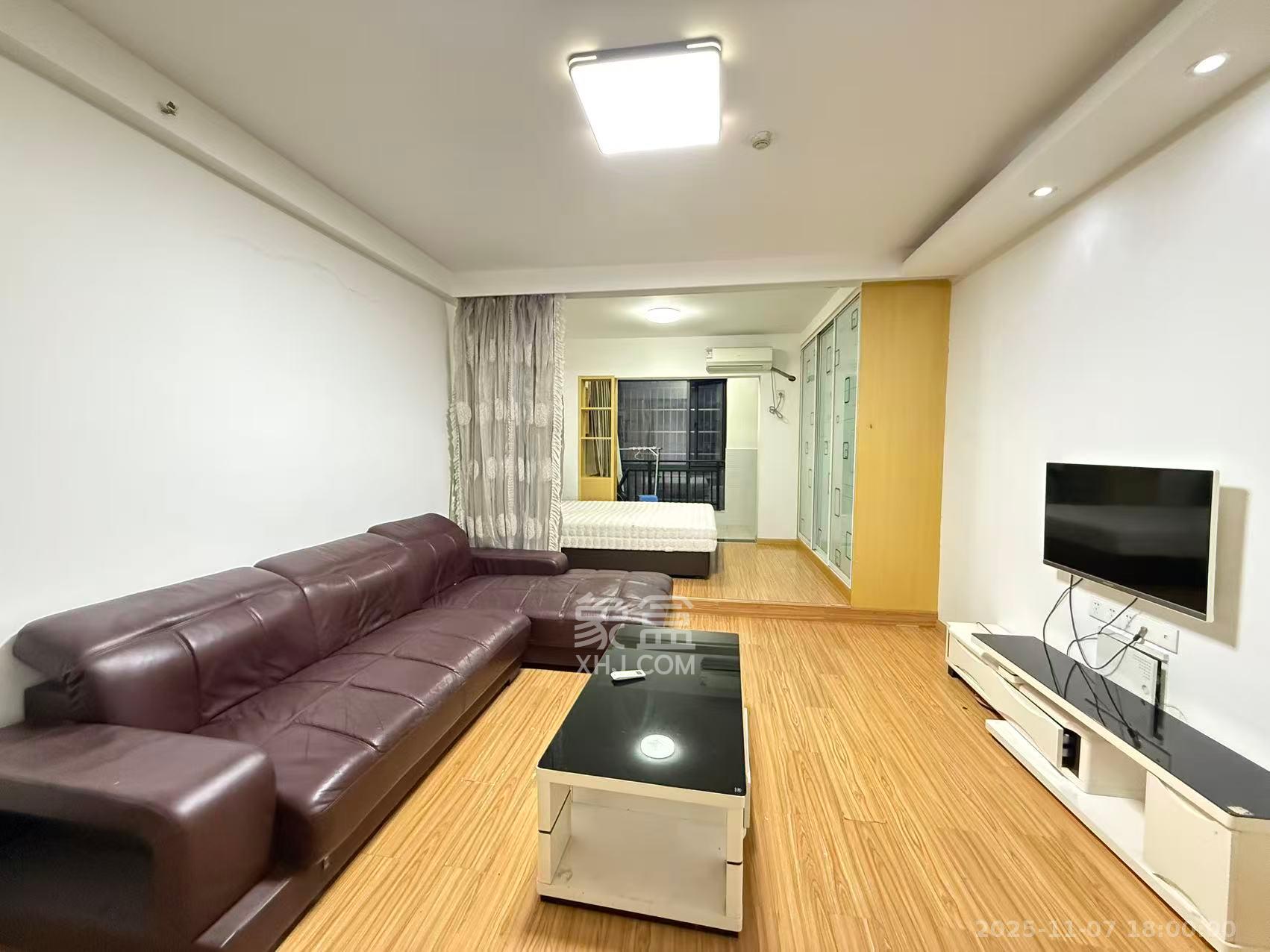 剑桥名门  1室1厅1卫    1700.0元/月