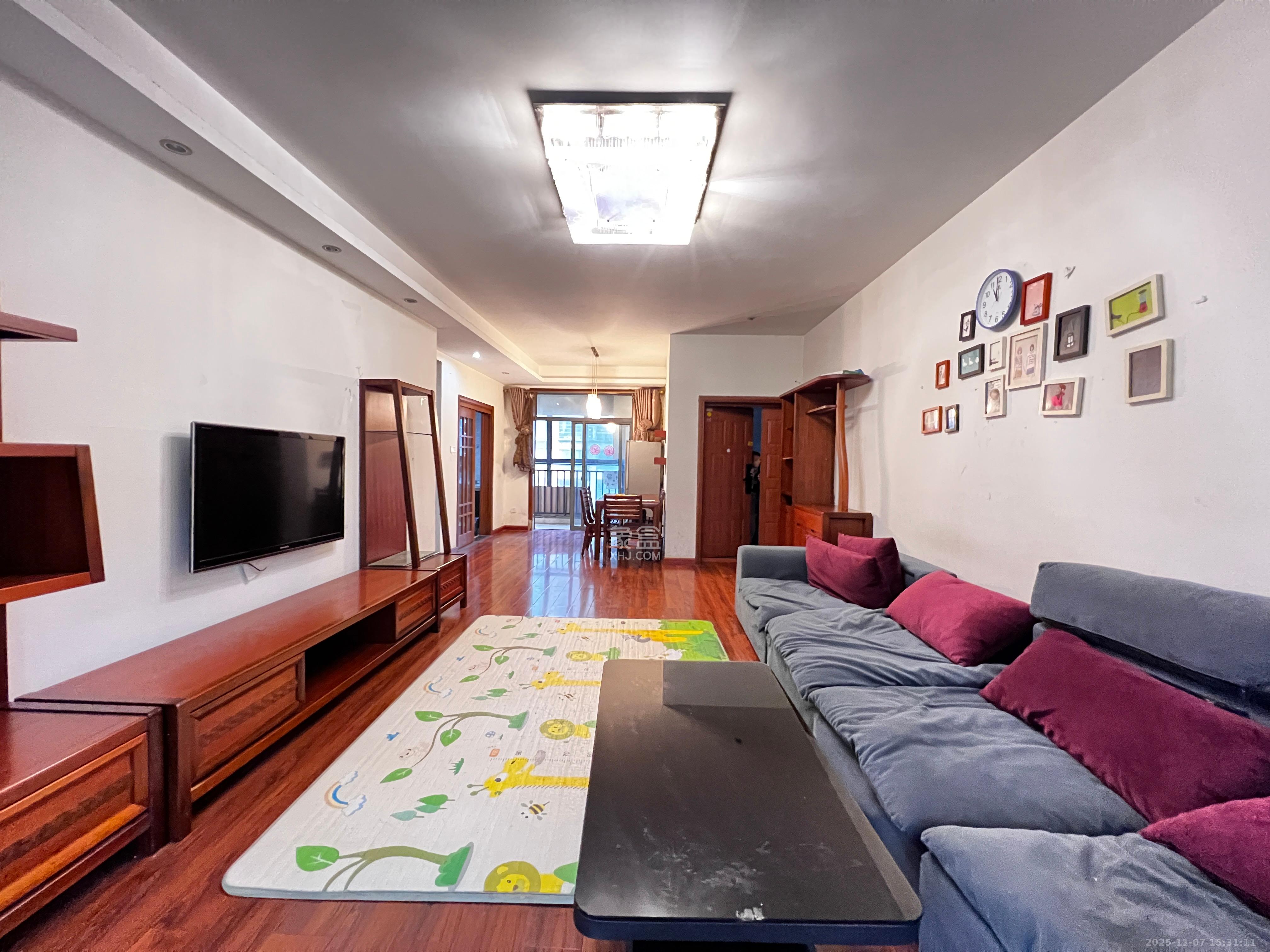 中城丽景香山园  2室2厅1卫    2800.0元/月室内图