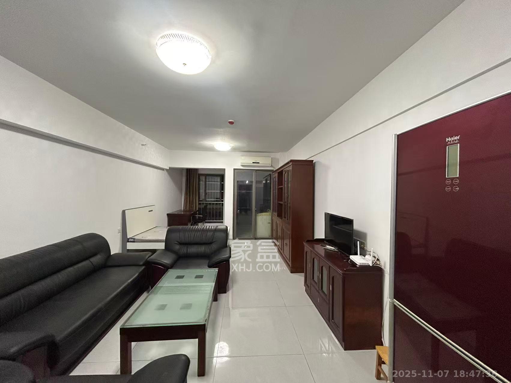 德庆水韵山城  1室1厅1卫    1300.0元/月