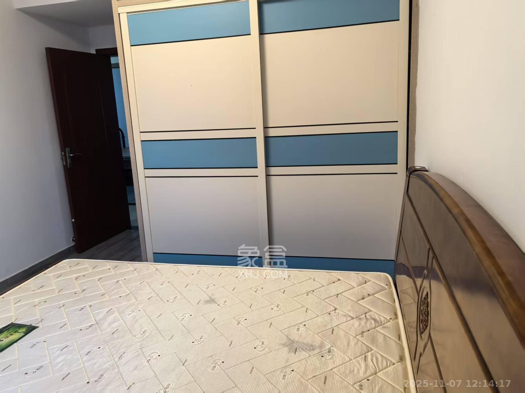 东业上城嘉苑（晟悦国际）  3室2厅2卫    2200.0元/月室内图