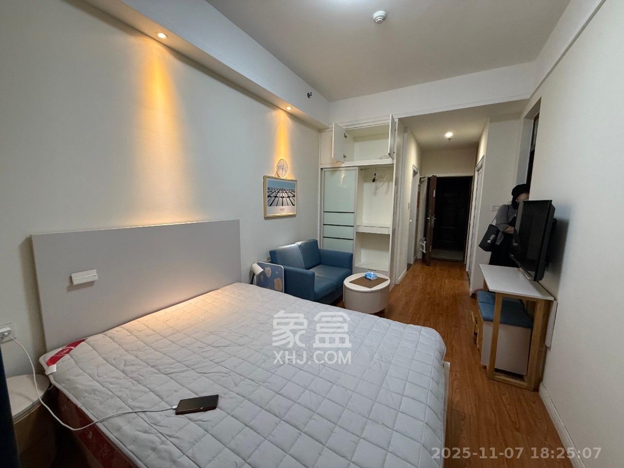 中建信和城  1室1厅1卫    1500.0元/月