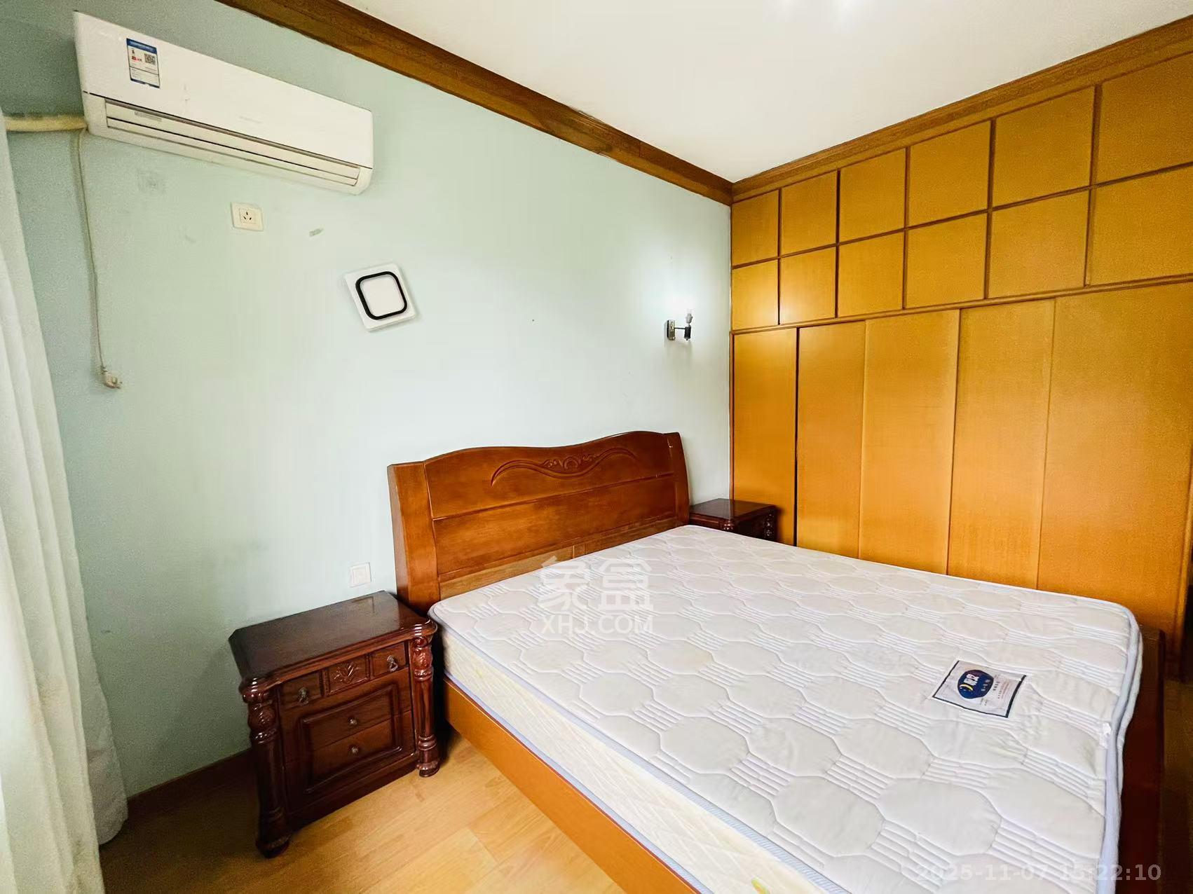 陈家湖小区  4室2厅2卫    3200.0元/月室内图