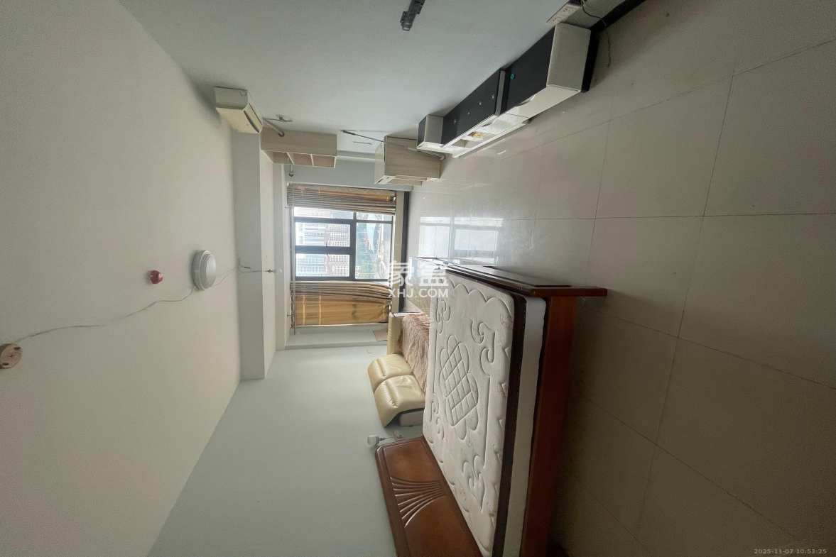 佳兆业金域天下三期 1室1厅1卫 1200.0元/月 佳兆业金域天下三期 1室1厅1卫 1200.0元/月室内图