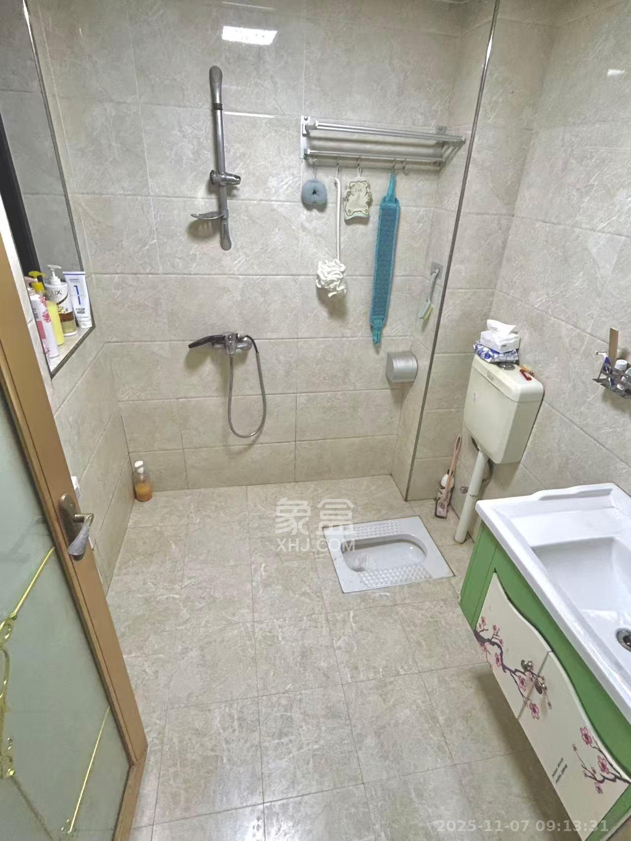 阿普阿布 1室1厅1卫 1800.0元/月 阿普阿布 1室1厅1卫 1800.0元/月室内图