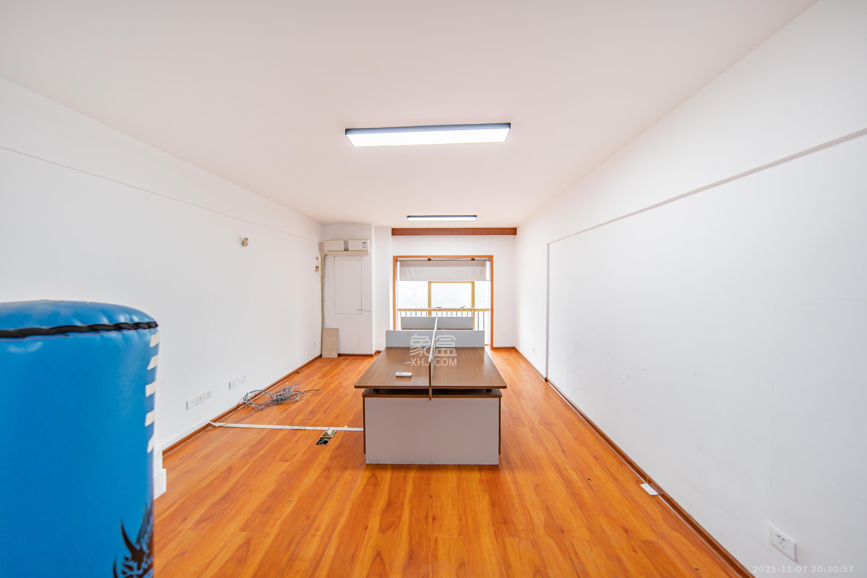 天健芙蓉盛世一期  1室0厅1卫    40.0万