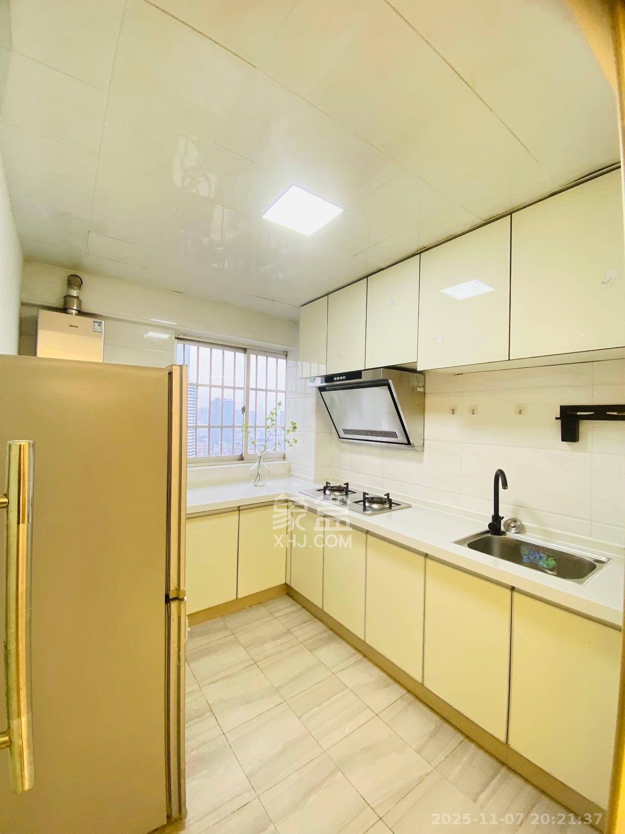 宏景名厦  1室2厅2卫    3580.0元/月室内图