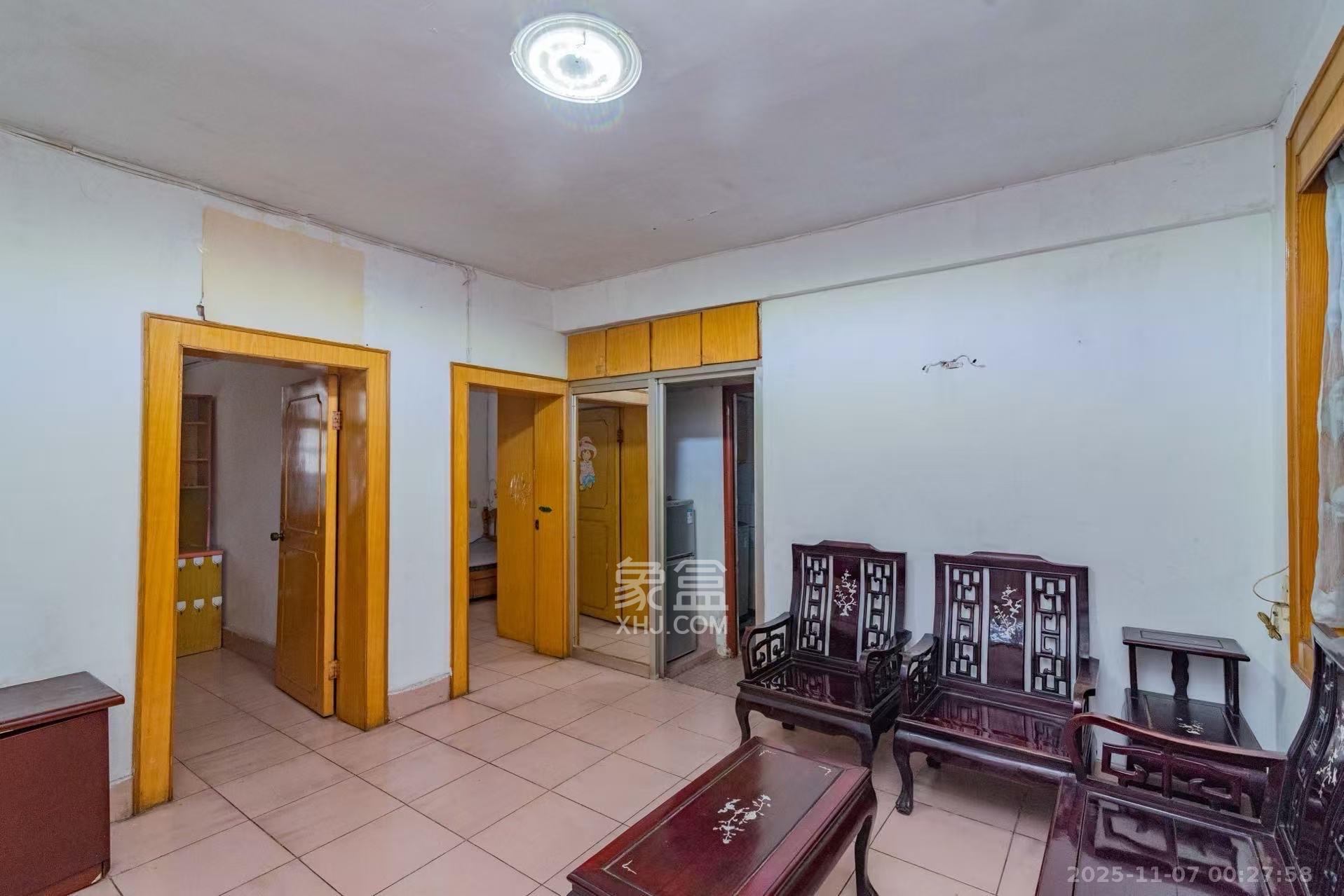 东风二村社区绸厂宿舍 2室1厅1卫 1500.0元/月 东风二村社区绸厂宿舍 2室1厅1卫 1500.0元/月室内图