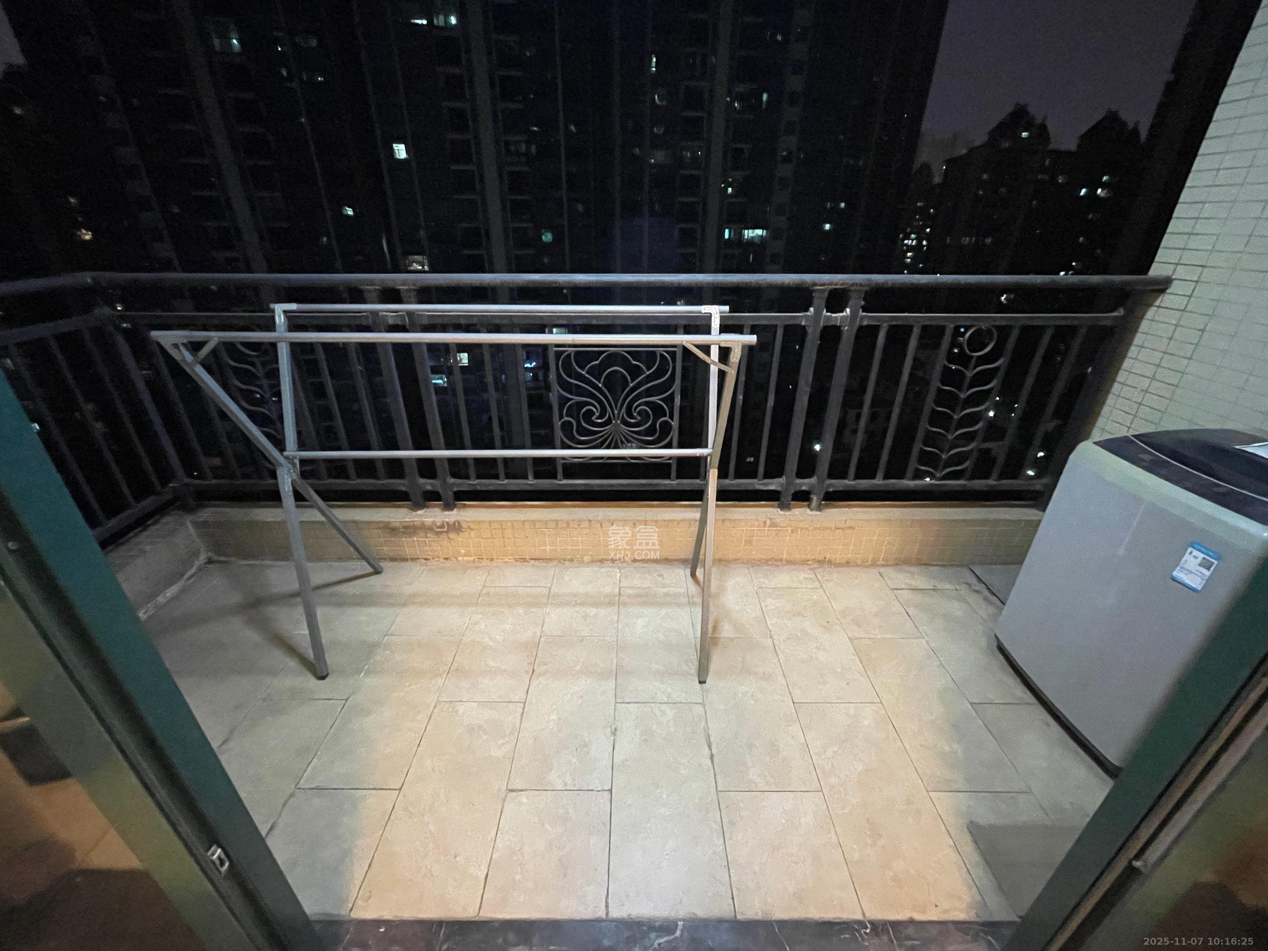 恒大名都  3室2厅2卫    1700.0元/月室内图