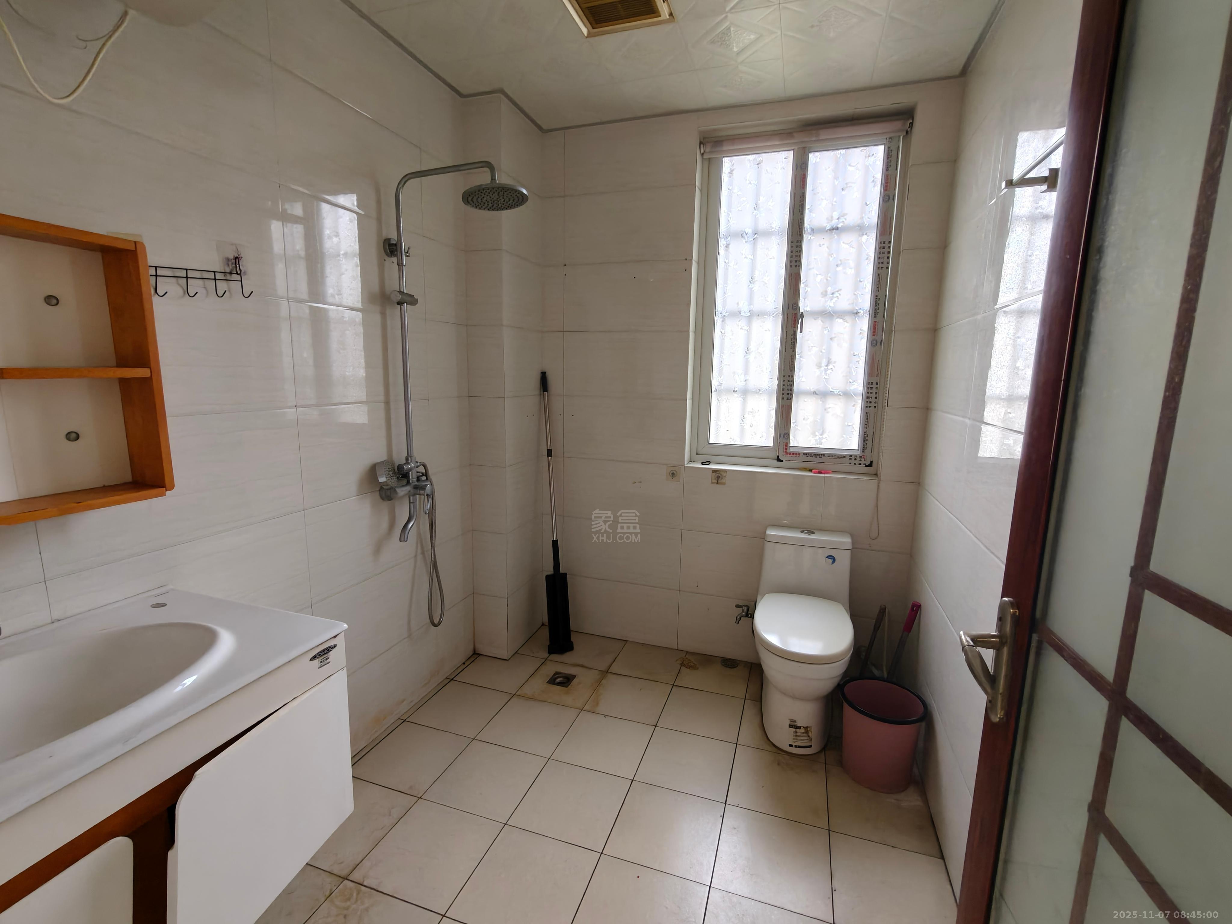 翠谷城 3室2厅2卫 2000.0元/月 翠谷城 3室2厅2卫 2000.0元/月室内图