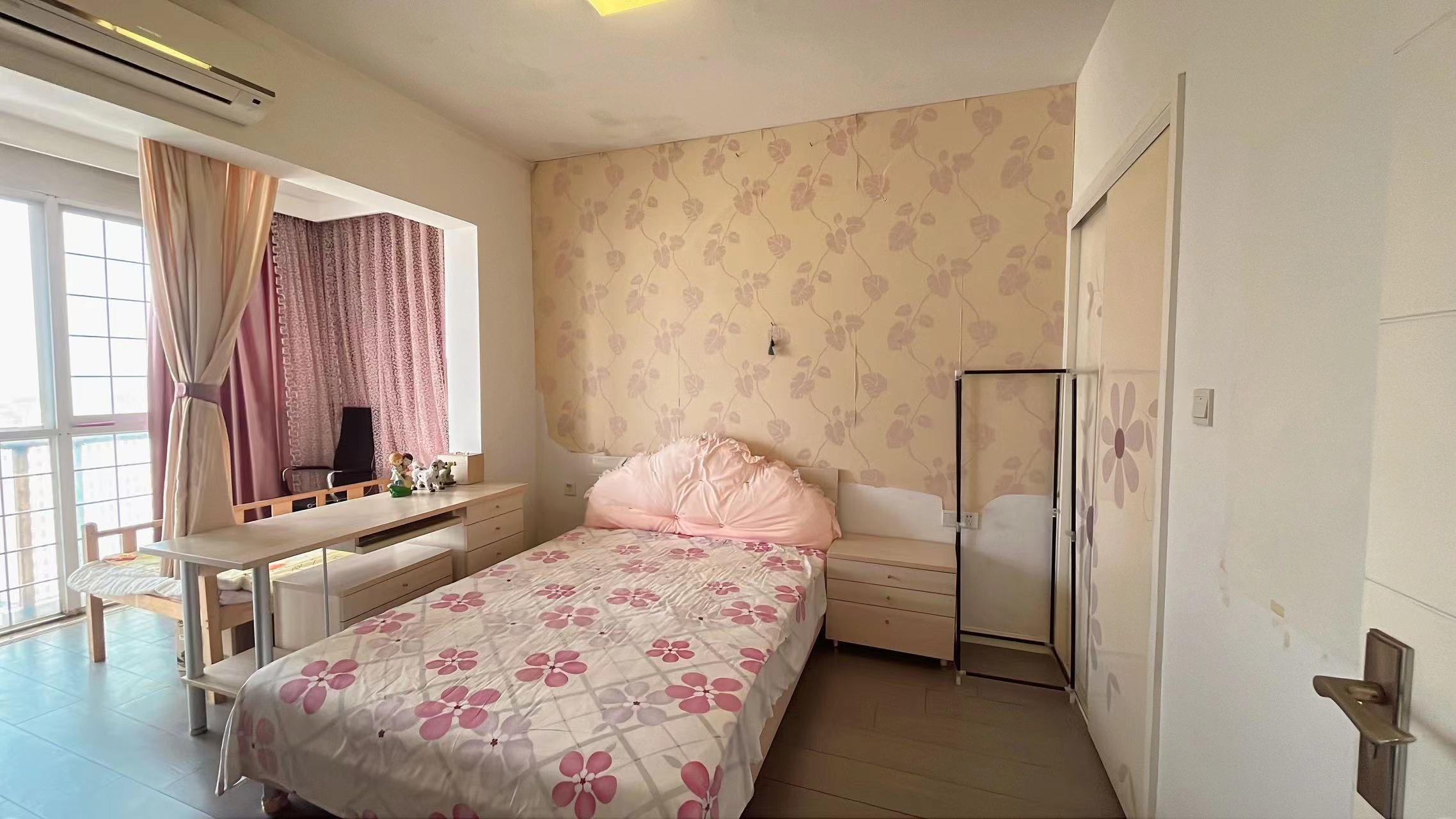 书香名邸一期 1室2厅2卫 1280.0元/月 书香名邸一期 1室2厅2卫 1280.0元/月室内图