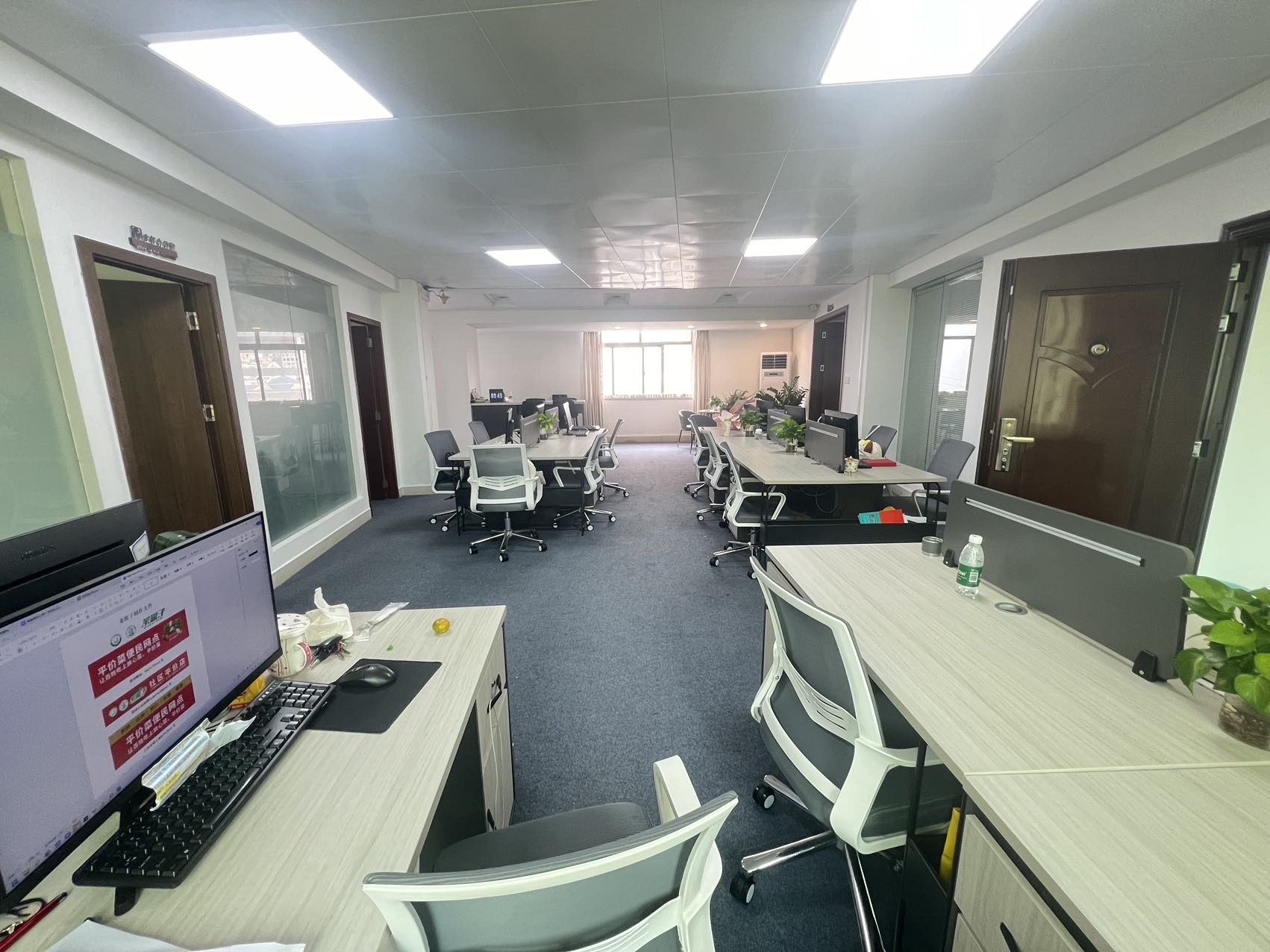 汇隆广场  3室2厅1卫    8000.0元/月室内图